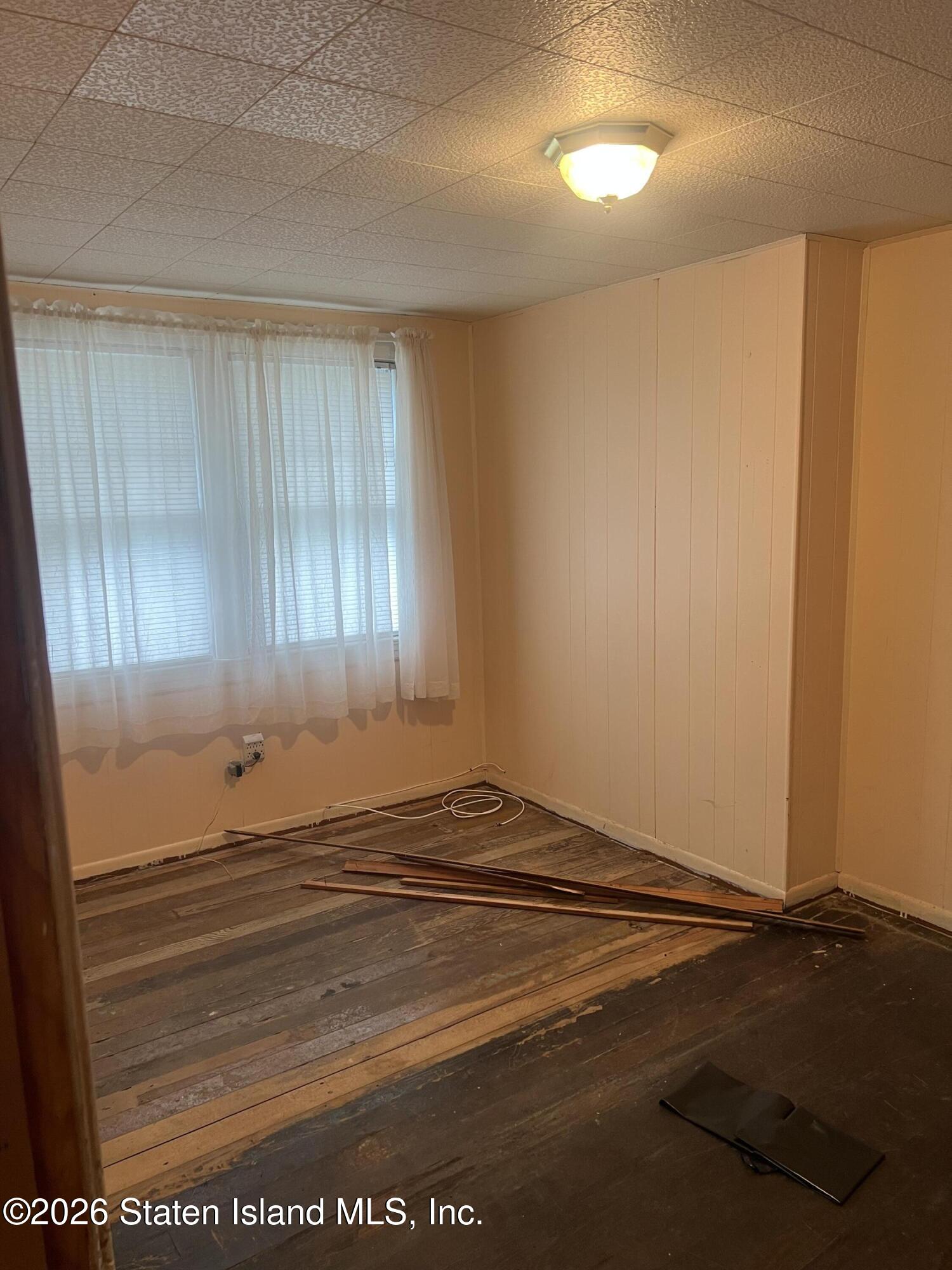 634 Drumgoole Road, Staten Island, NY, 10312 image 6