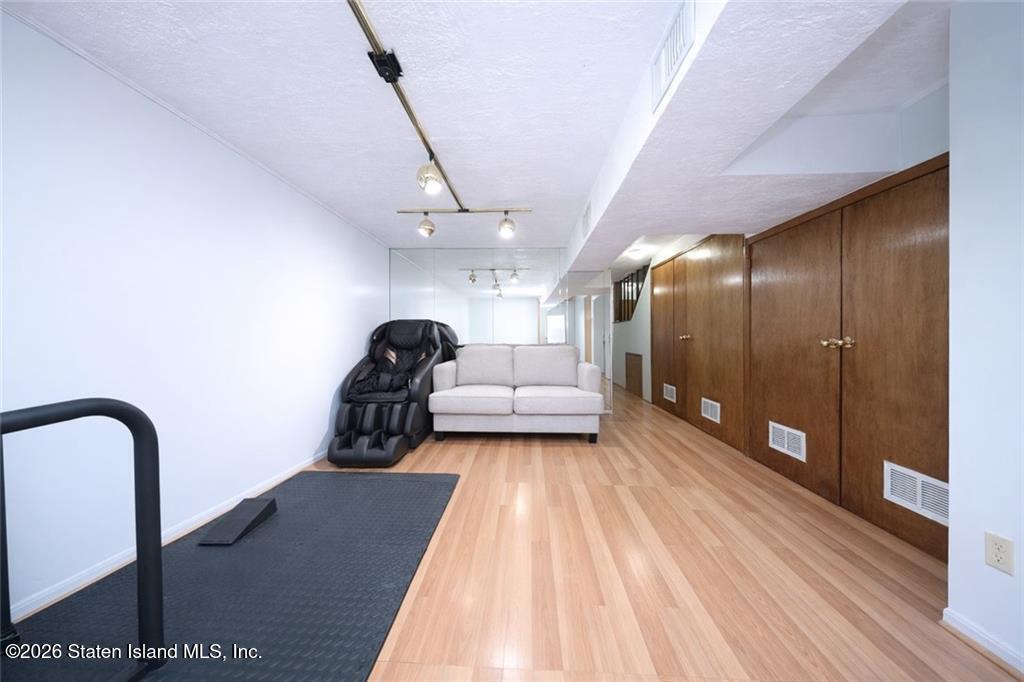 372 Barlow Avenue, Staten Island, NY, 10308 image 15