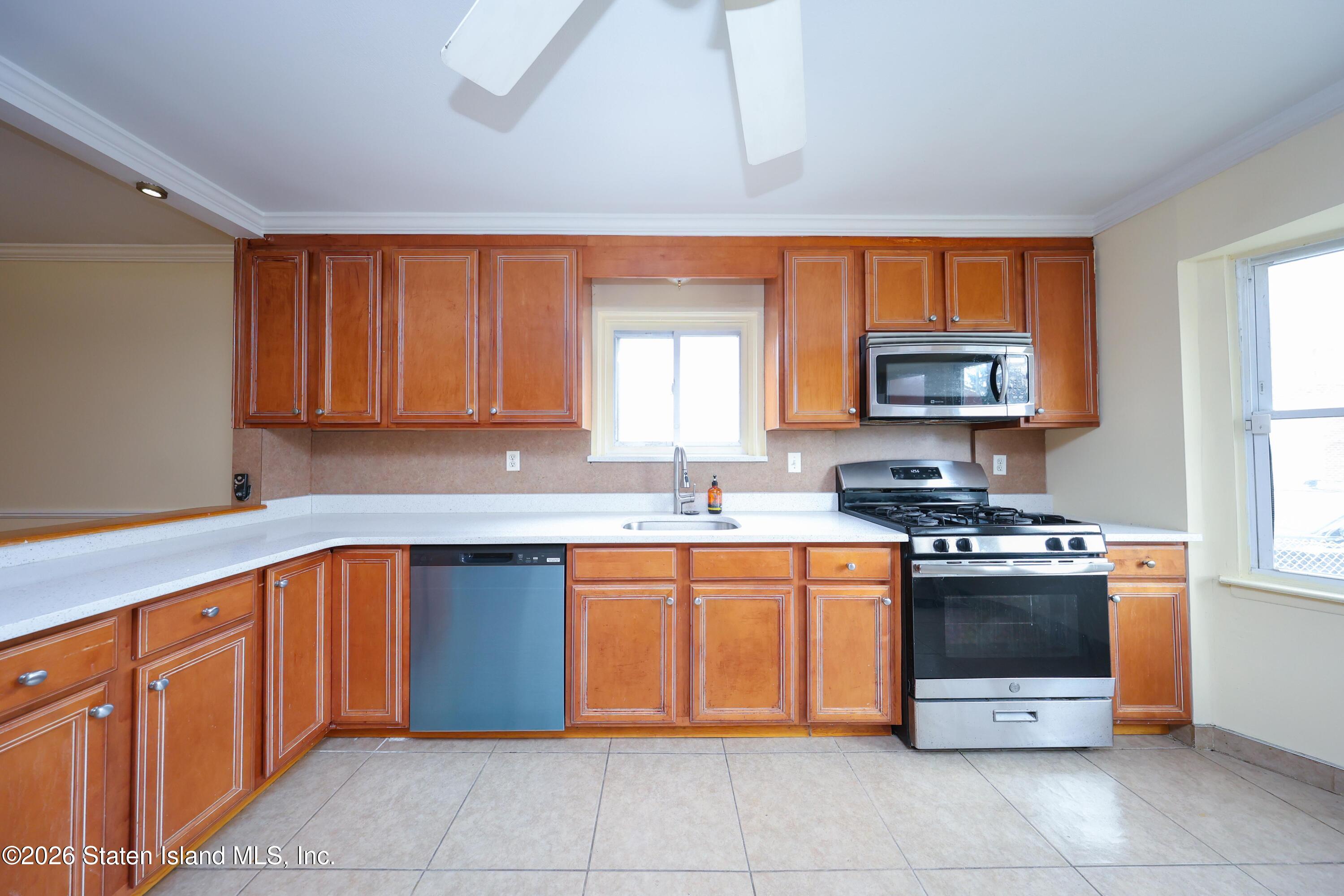 317 Hillman Avenue, Staten Island, NY, 10314 image 11