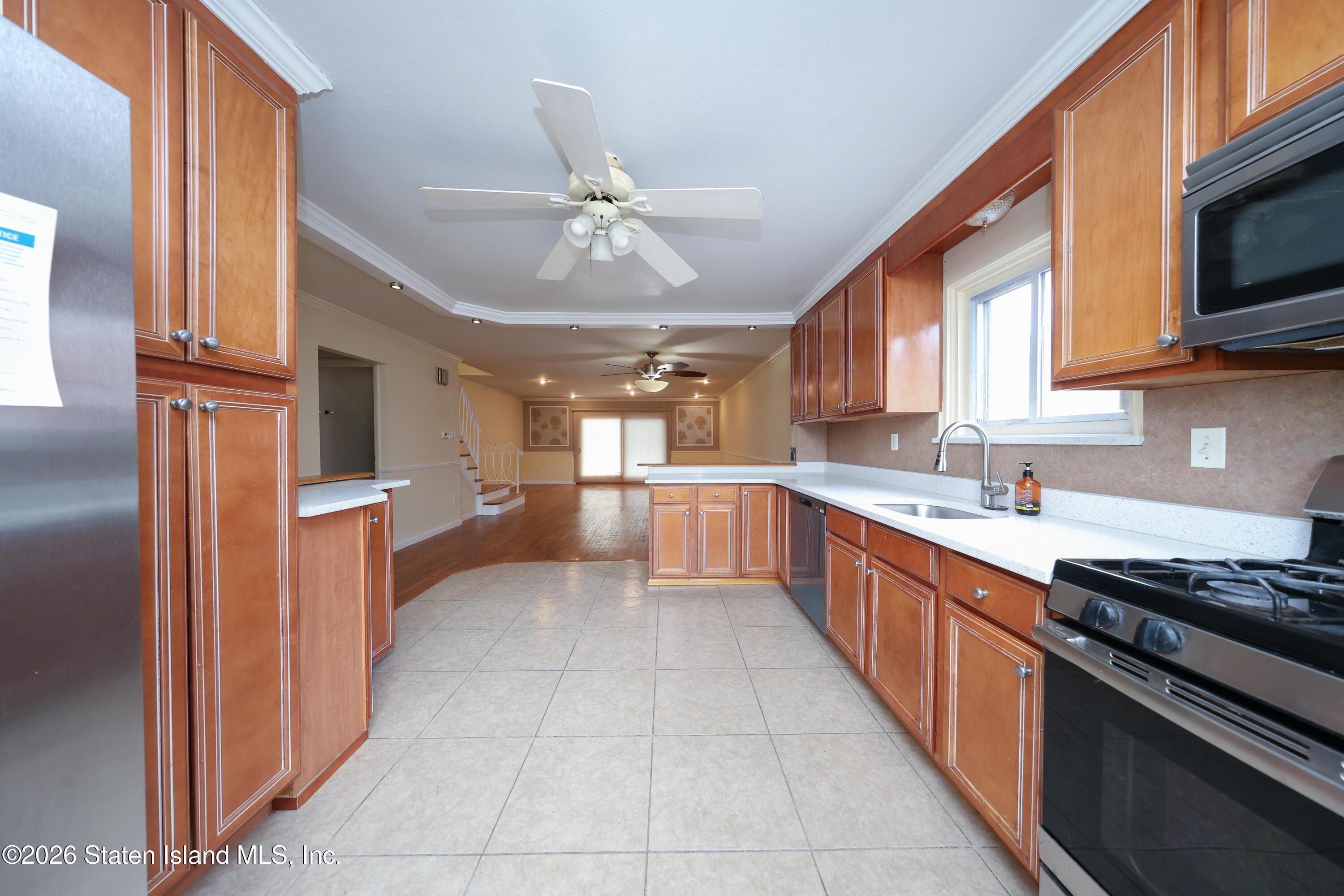 317 Hillman Avenue, Staten Island, NY, 10314 image 12