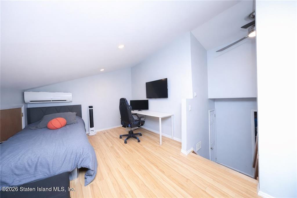 25 Poets Circle, Staten Island, NY, 10312 image 19