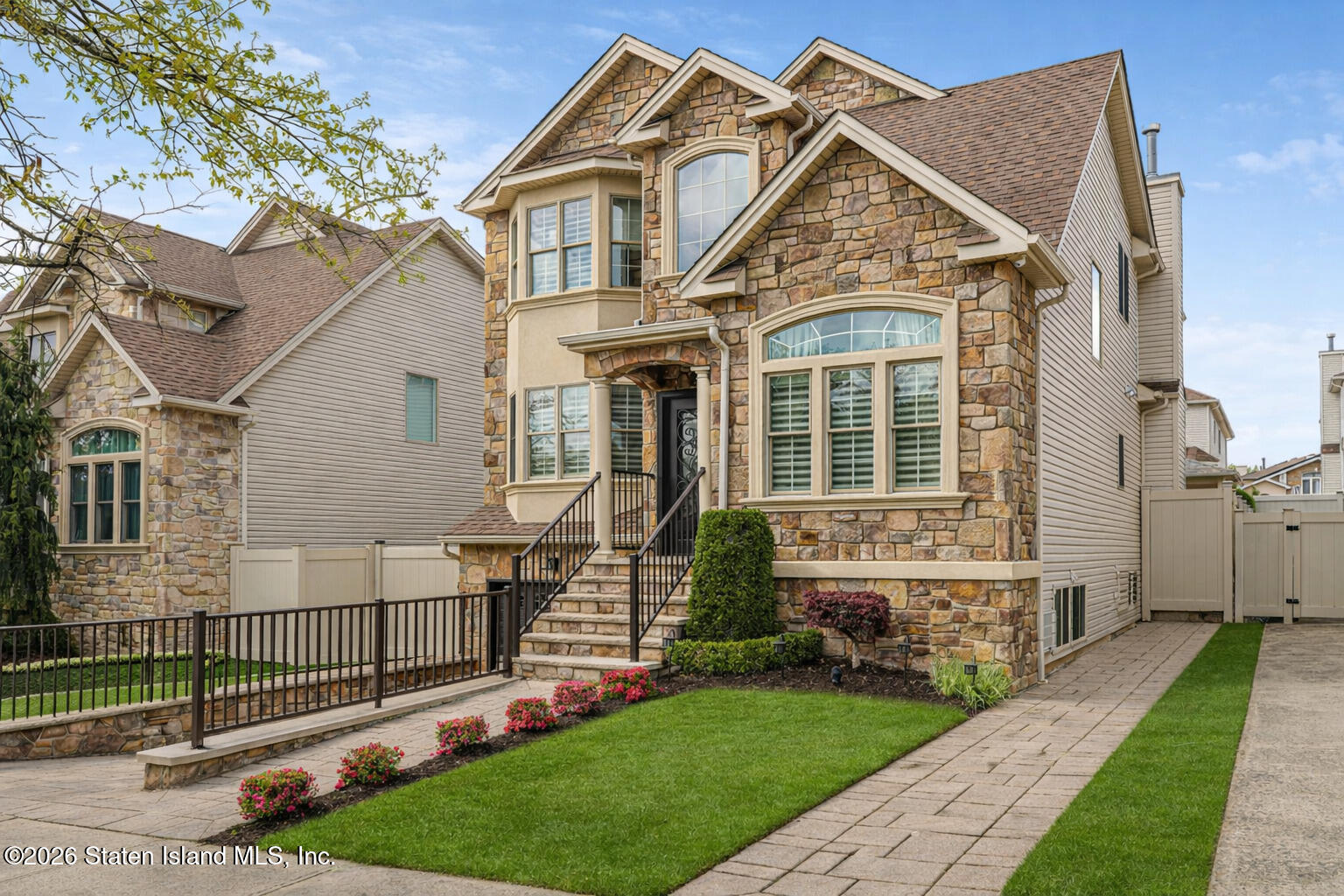 86 W Castor Place Image 3