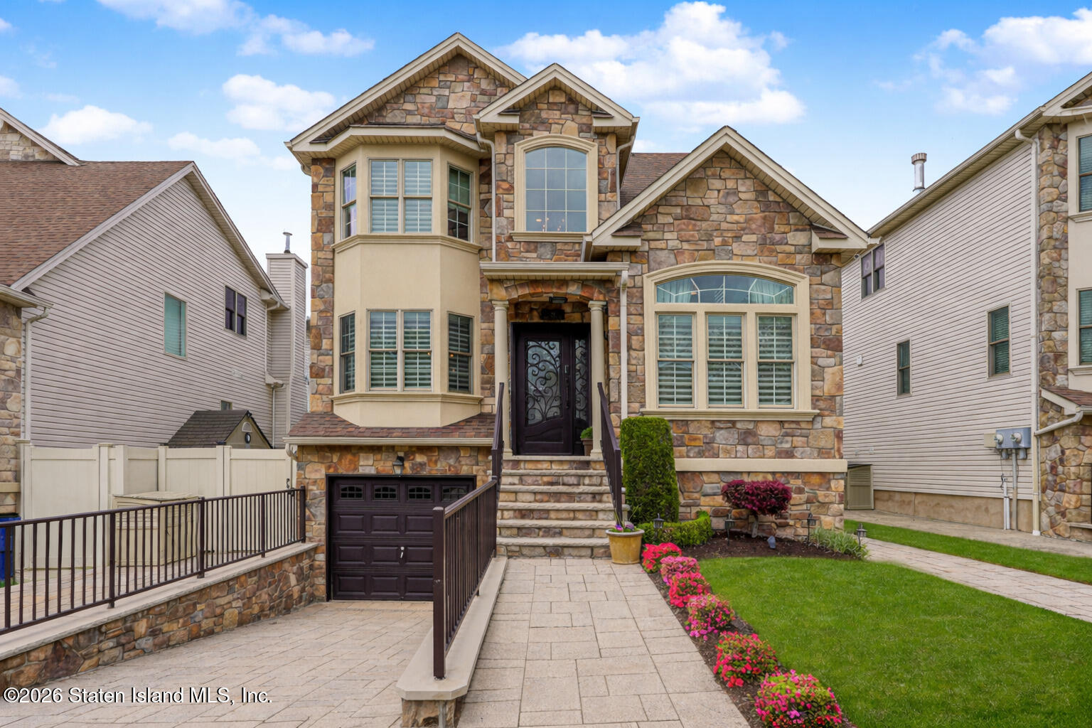 86 W Castor Place Image 1