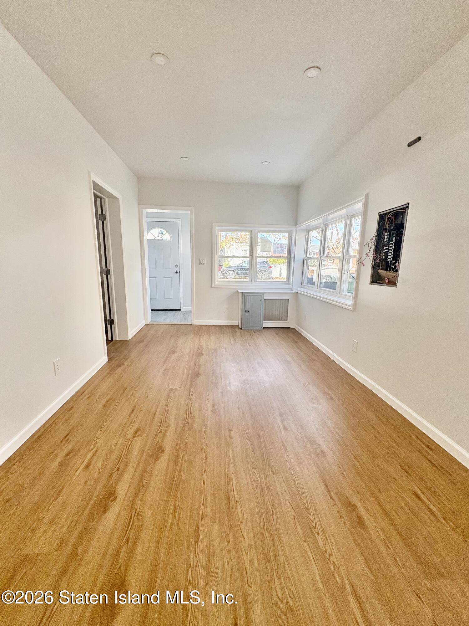 118 Winham Avenue Image 2