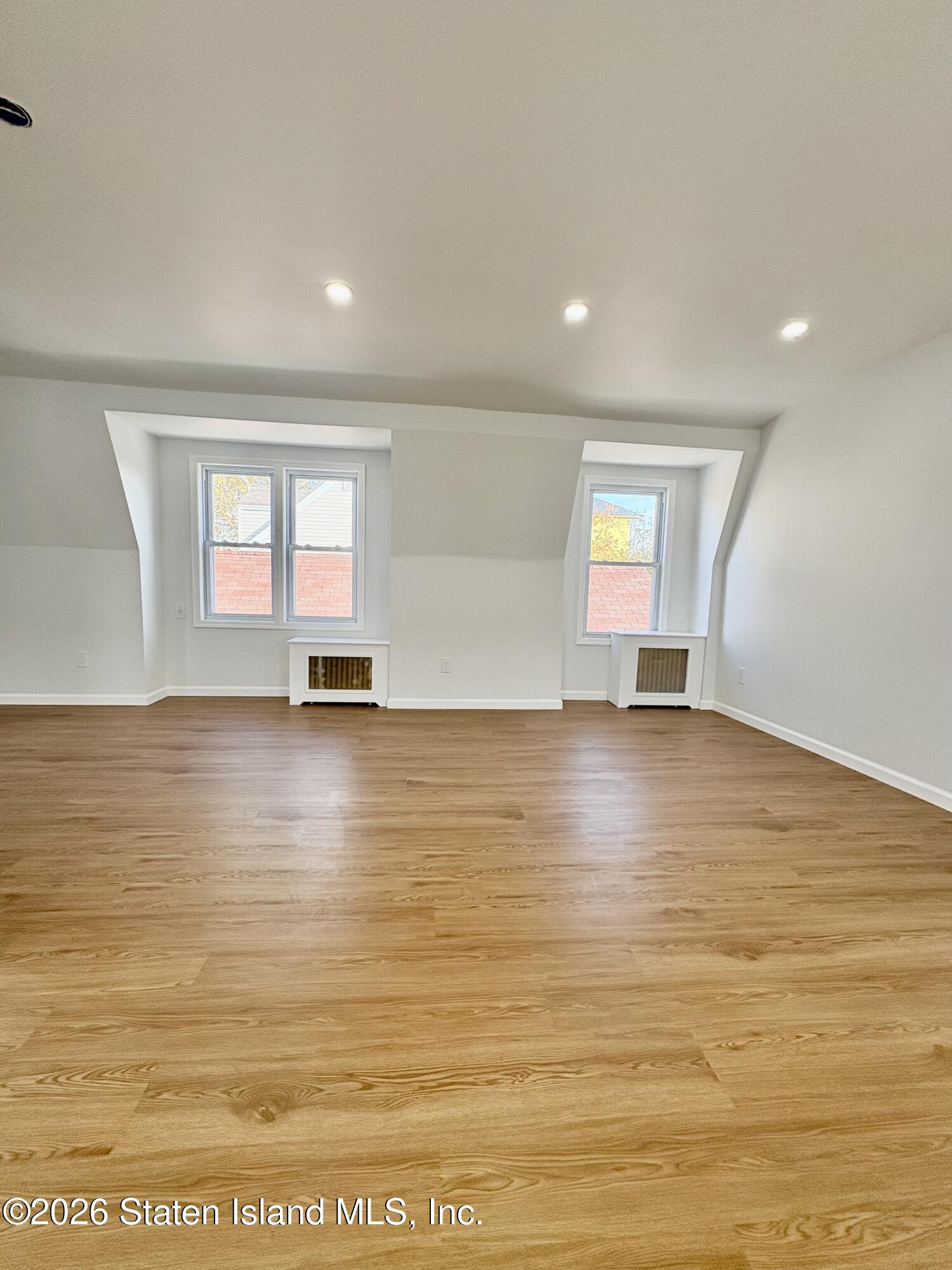 118 Winham Avenue Image 5