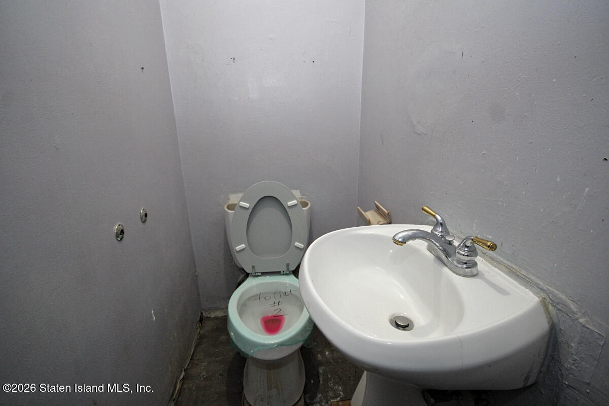1051 Victory Boulevard, Staten Island, NY, 10301 image 16