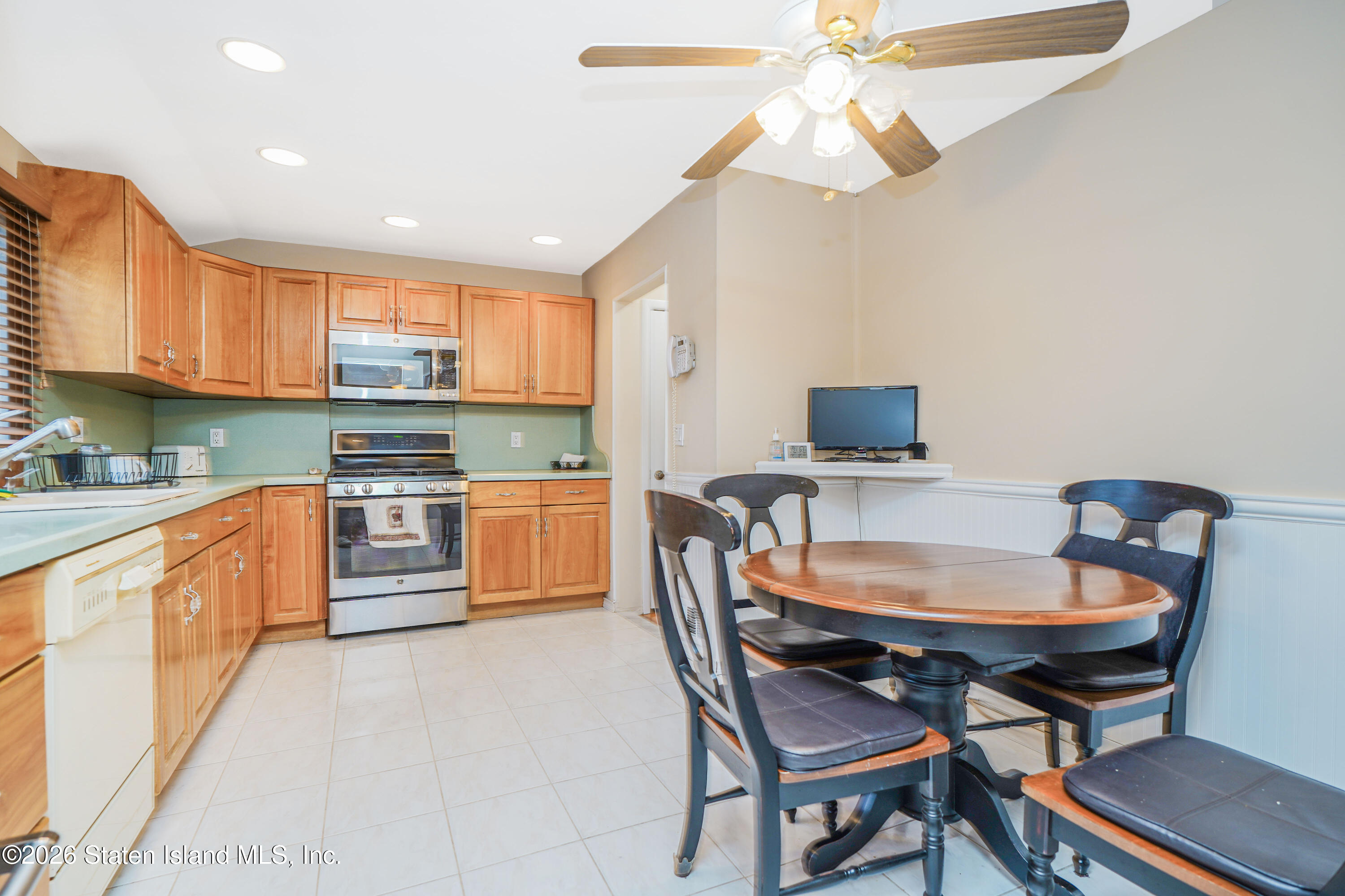 500 Pompey Avenue, Staten Island, NY, 10312 image 9