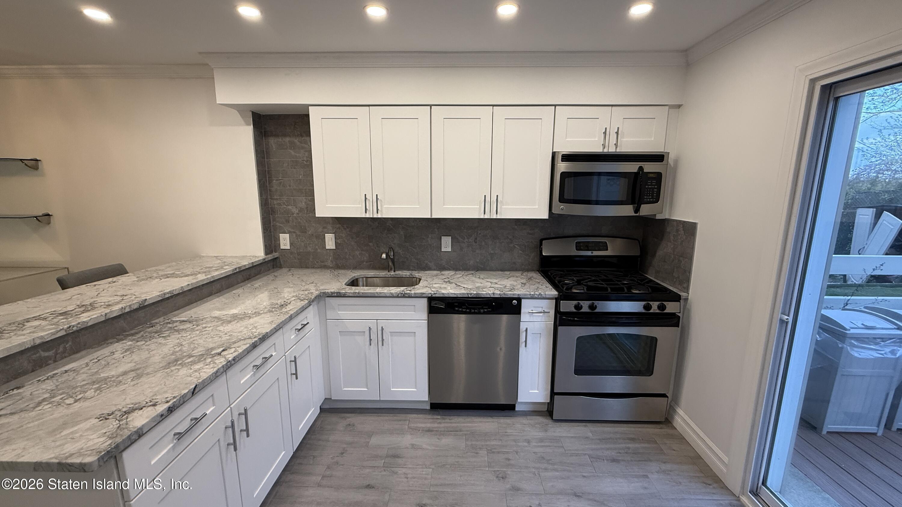 94 North Drive, Staten Island, NY, 10305 image 7