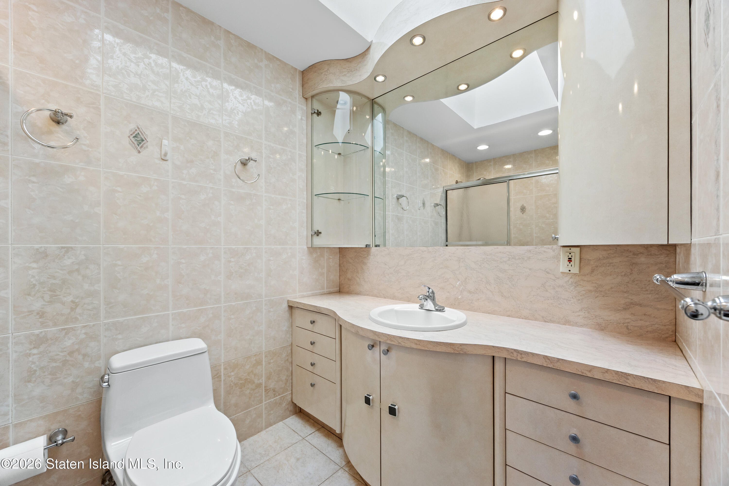 979 W Fingerboard Road, Staten Island, NY, 10304 image 23