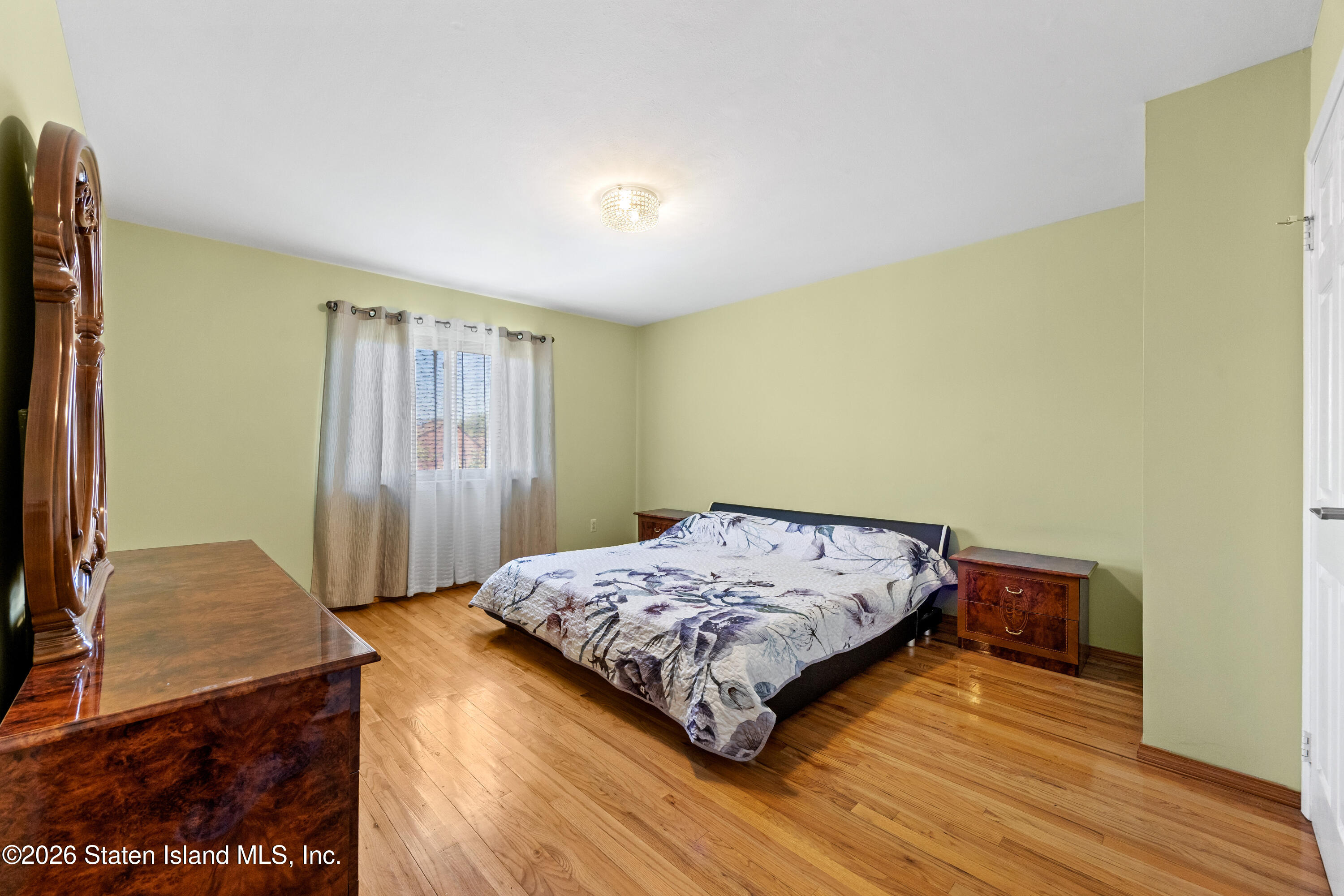 979 W Fingerboard Road, Staten Island, NY, 10304 image 24