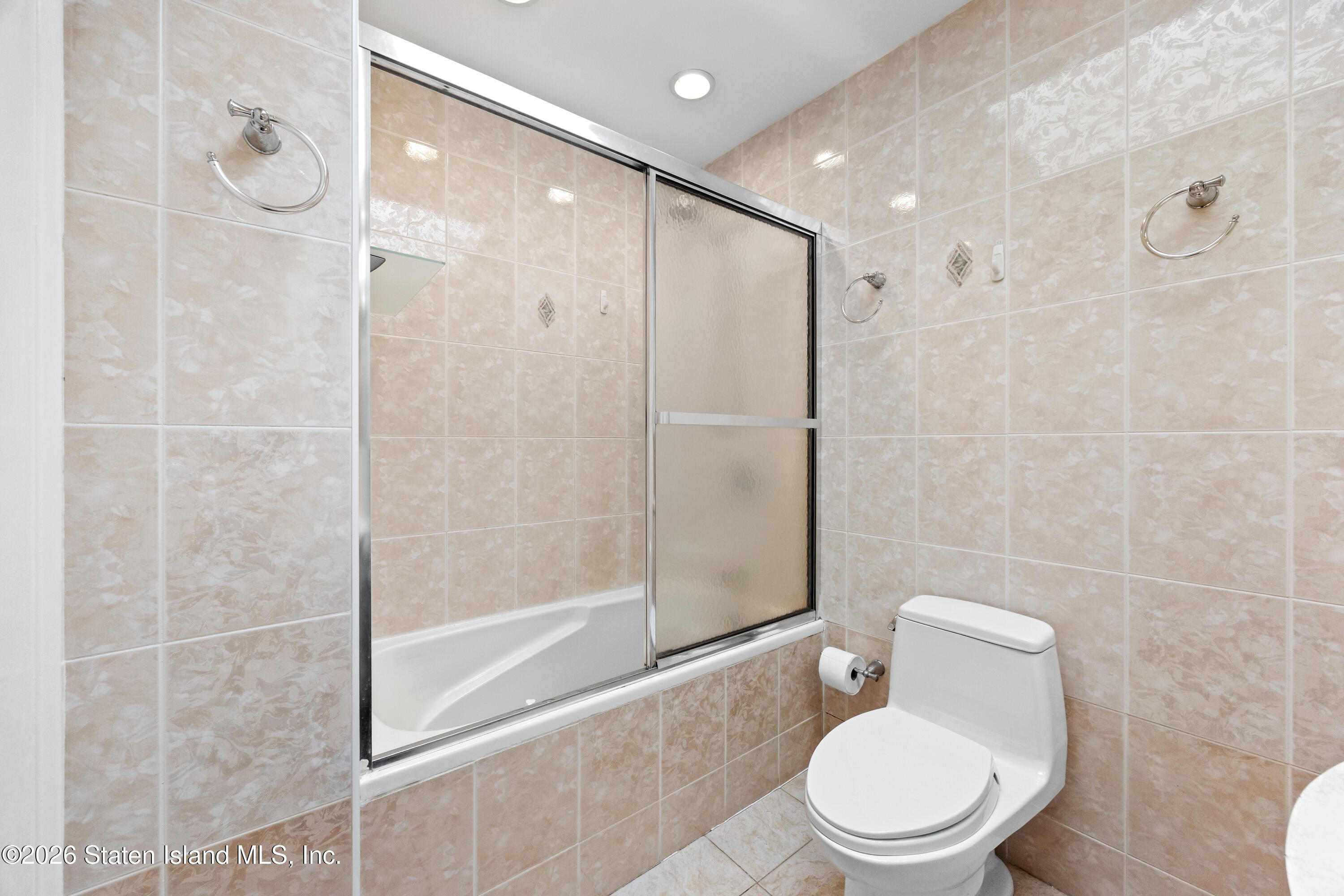 979 W Fingerboard Road, Staten Island, NY, 10304 image 25