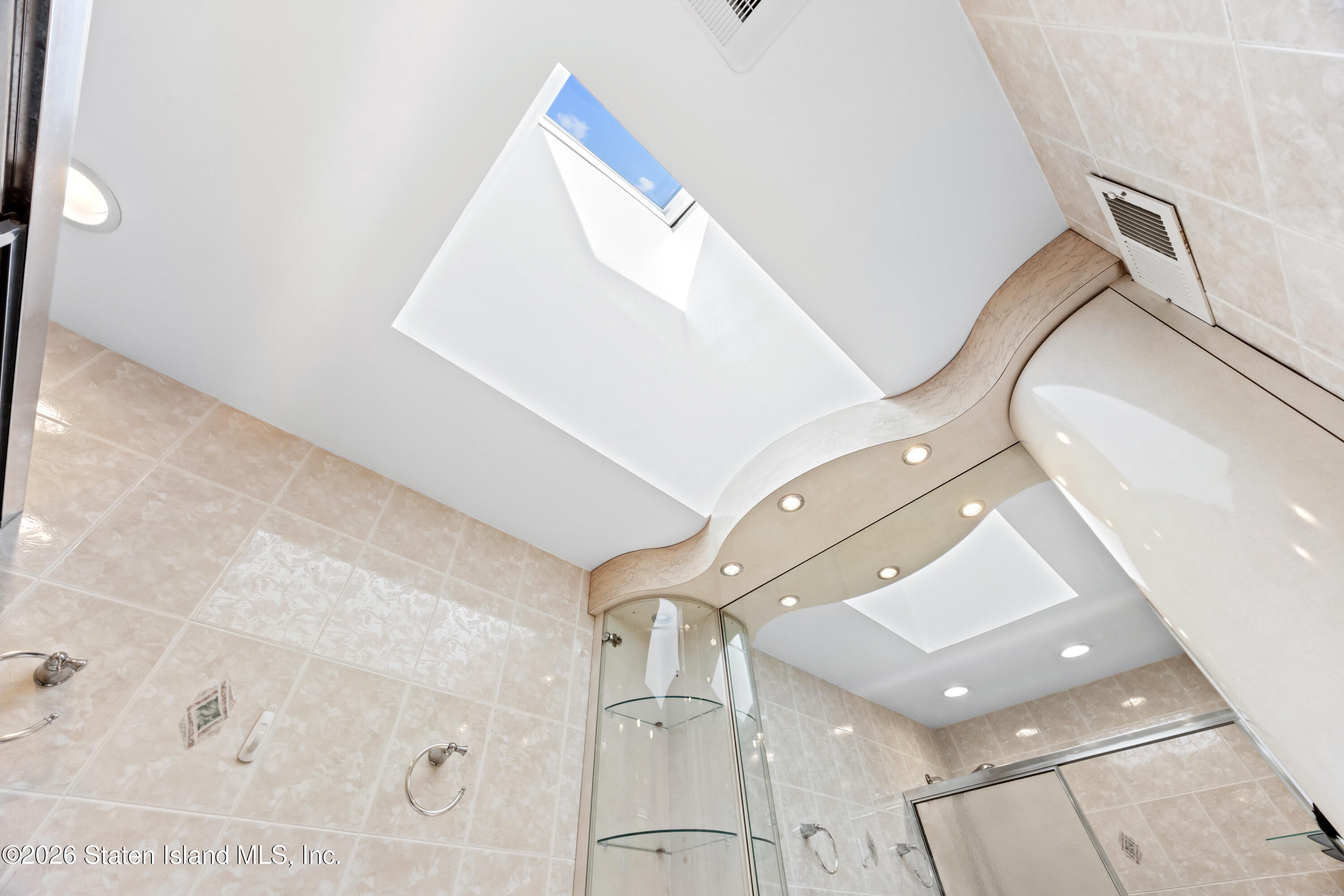 979 W Fingerboard Road, Staten Island, NY, 10304 image 34