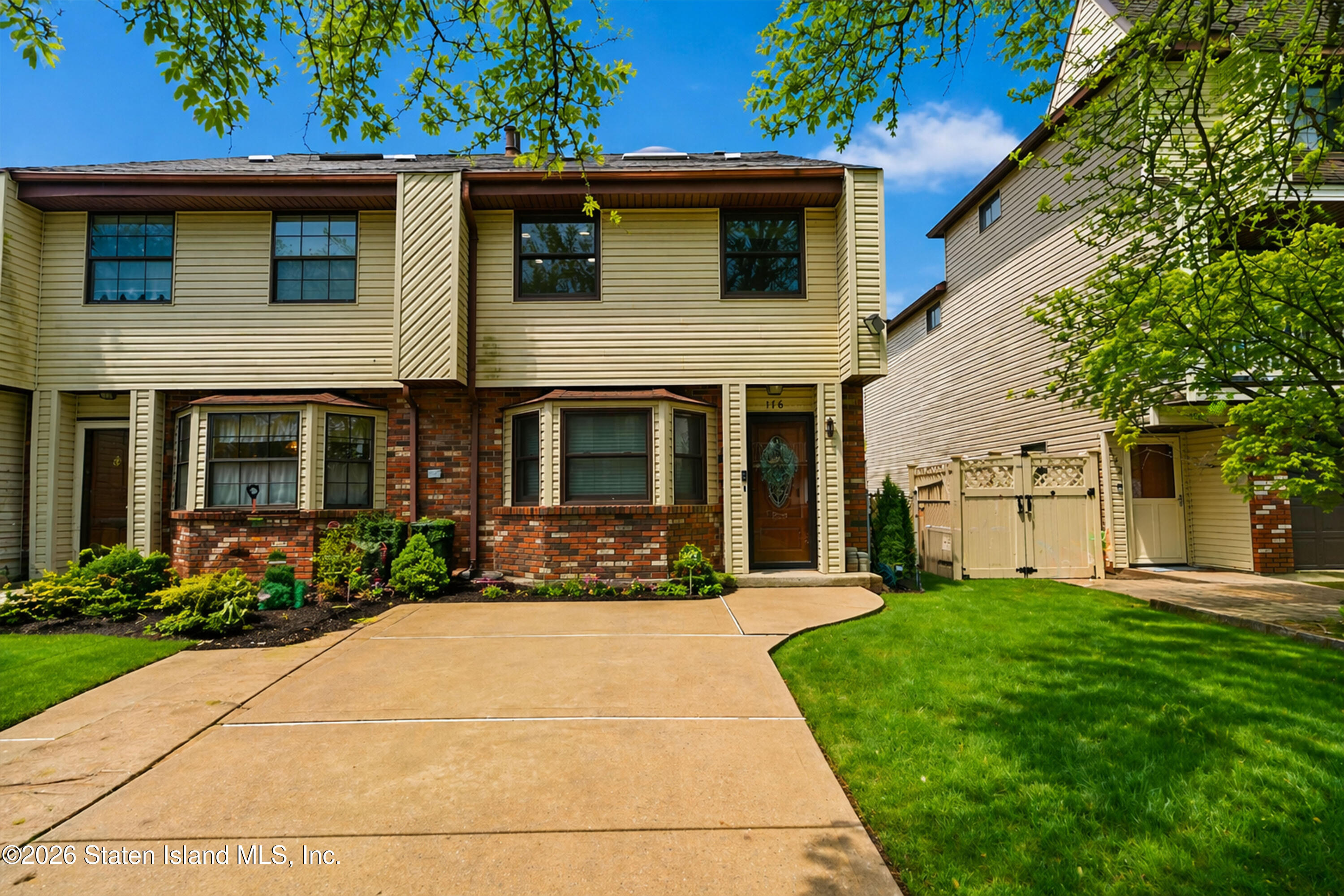 176 Russek Drive Image 1