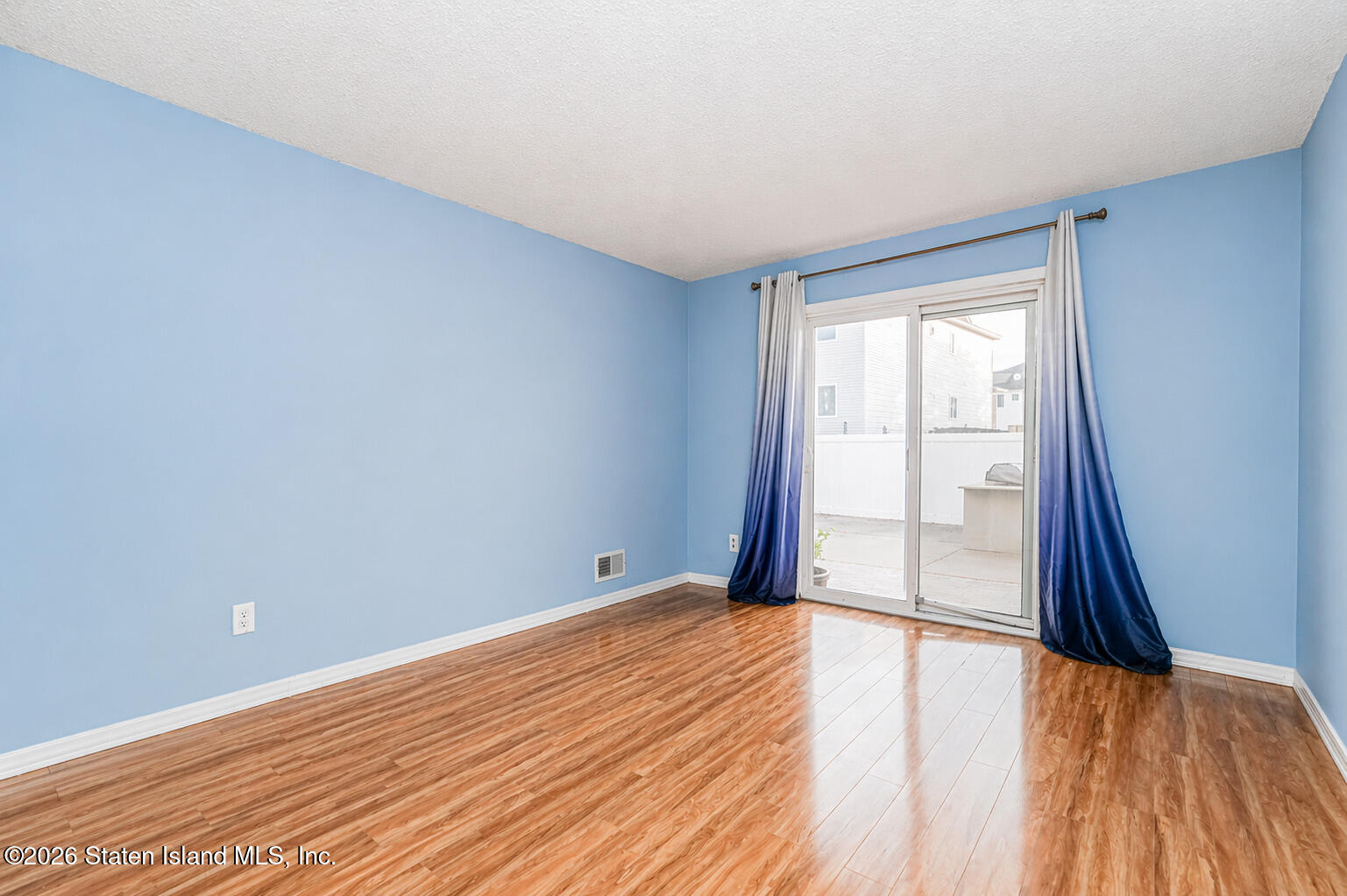 742 Maguire Avenue Image 5
