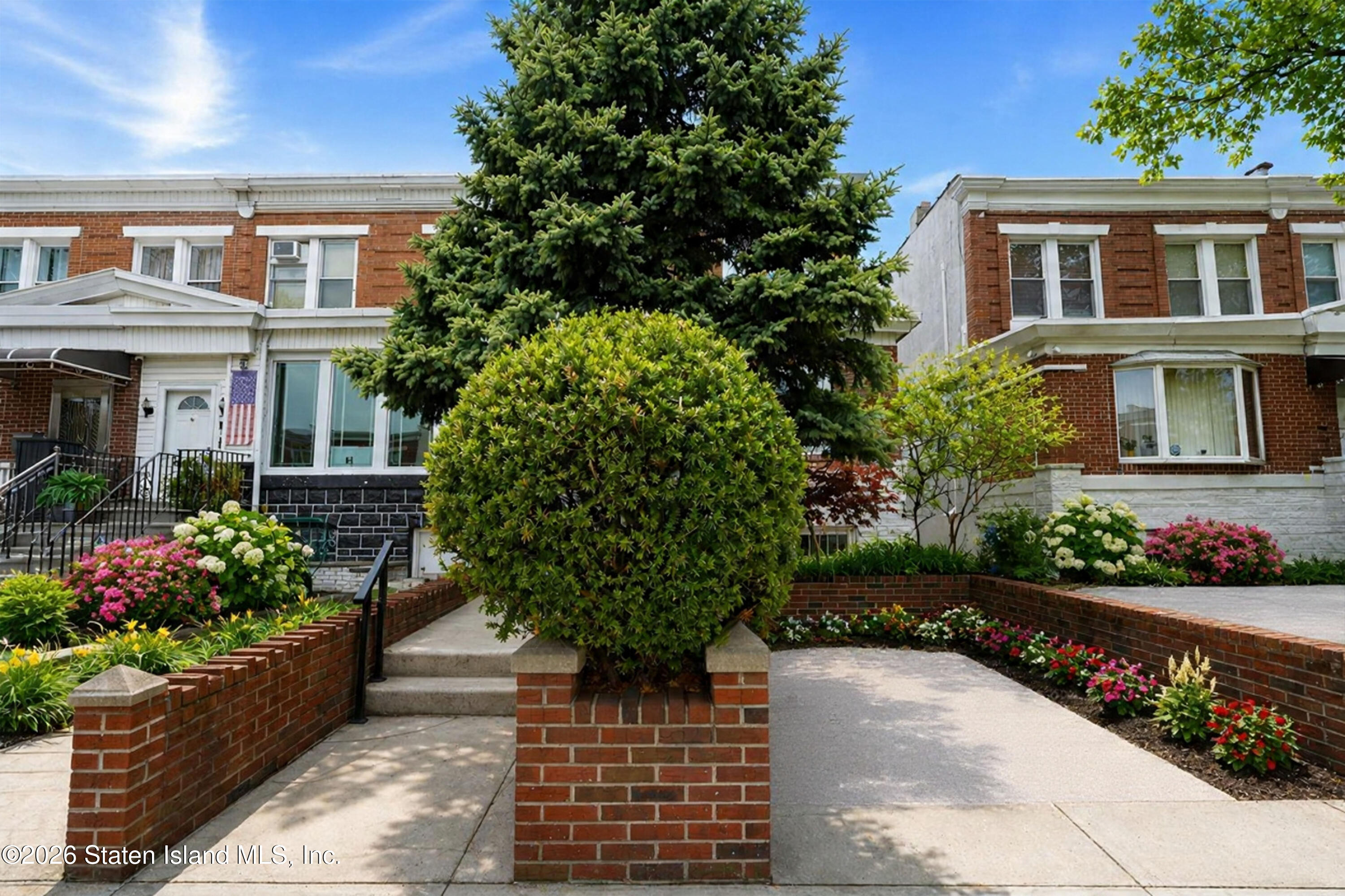 2135 66th Street Image 3
