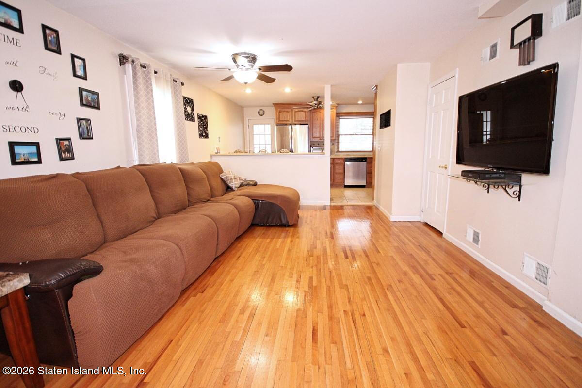 378 Gurley Avenue, Staten Island, NY, 10308 image 10