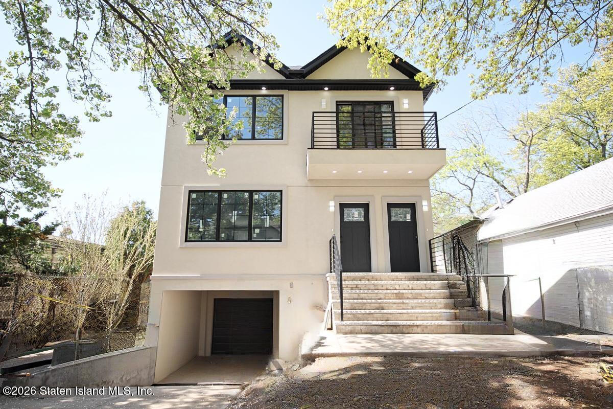 154 Armstrong Avenue Image 1