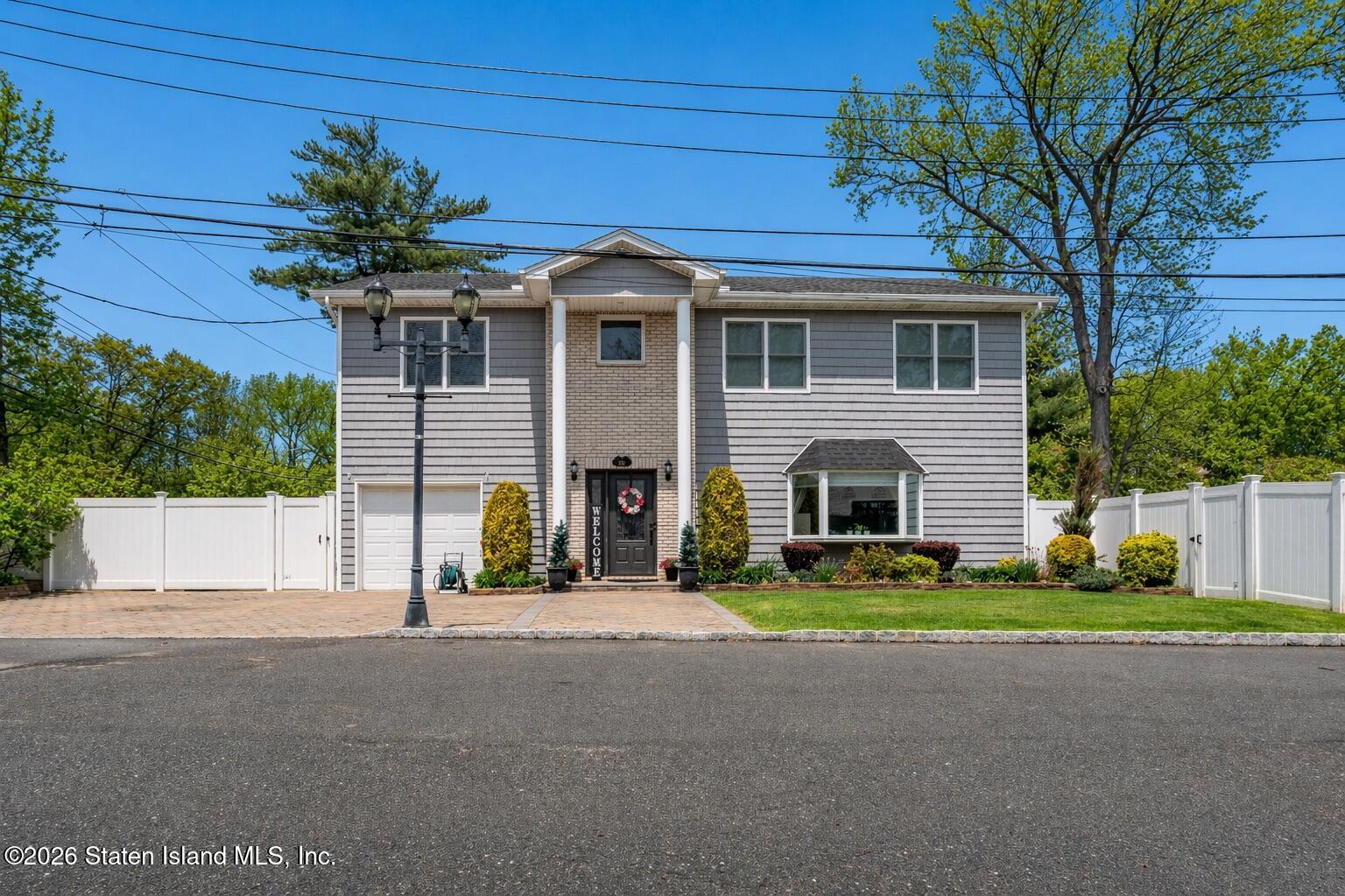 305 Woodvale Avenue Image 2