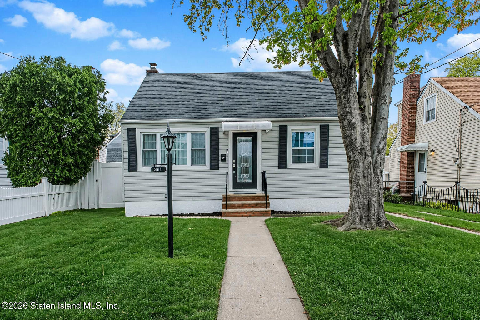 381 Lathrop Avenue Image 2