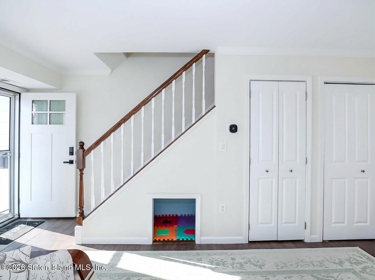 141 Hampton Green Image 4
