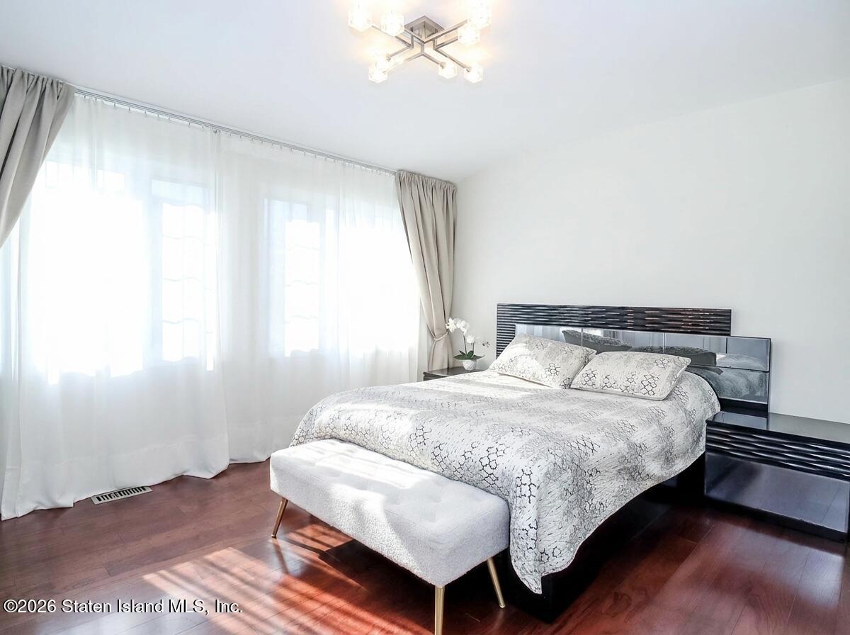 141 Hampton Green, Staten Island, NY, 10312 image 11