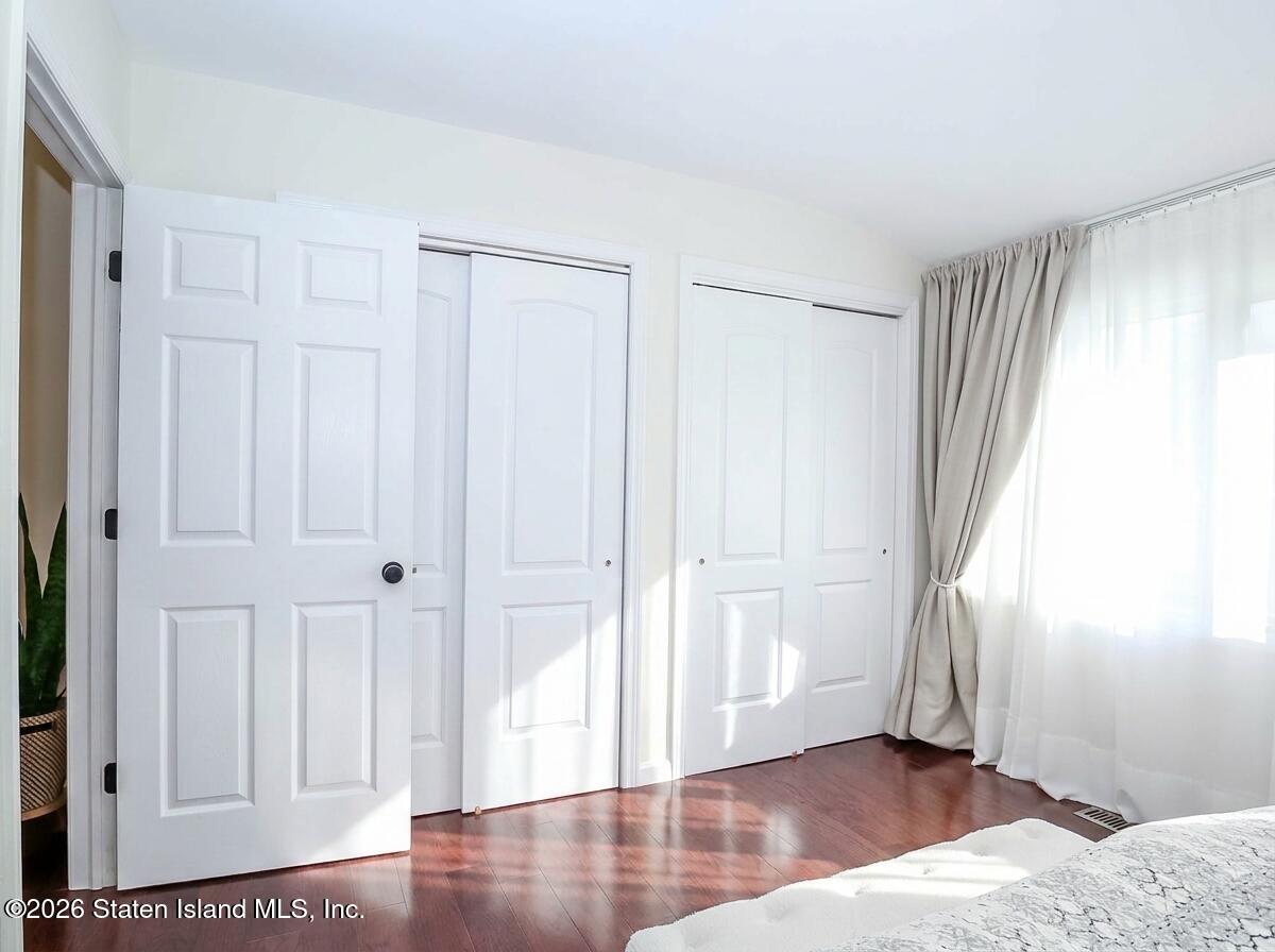 141 Hampton Green, Staten Island, NY, 10312 image 12