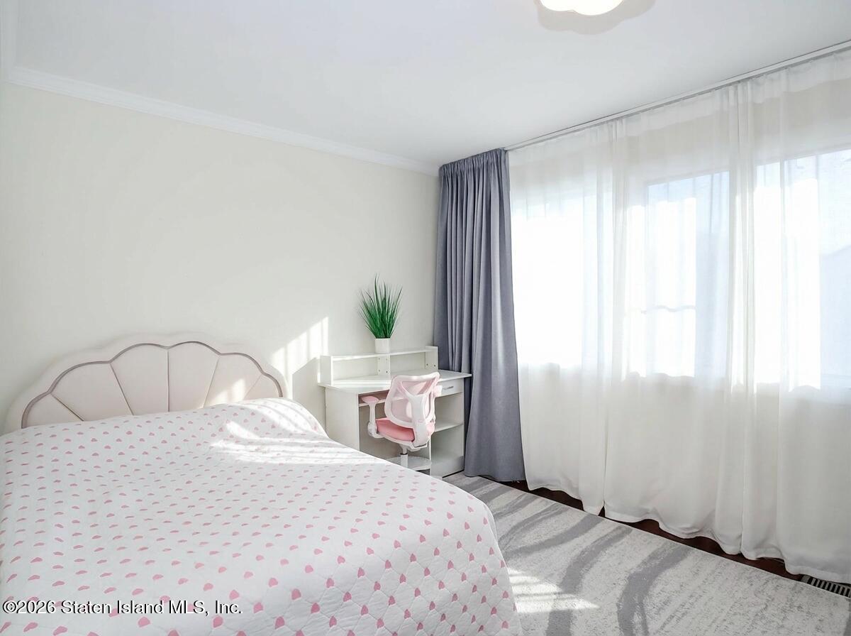 141 Hampton Green, Staten Island, NY, 10312 image 15