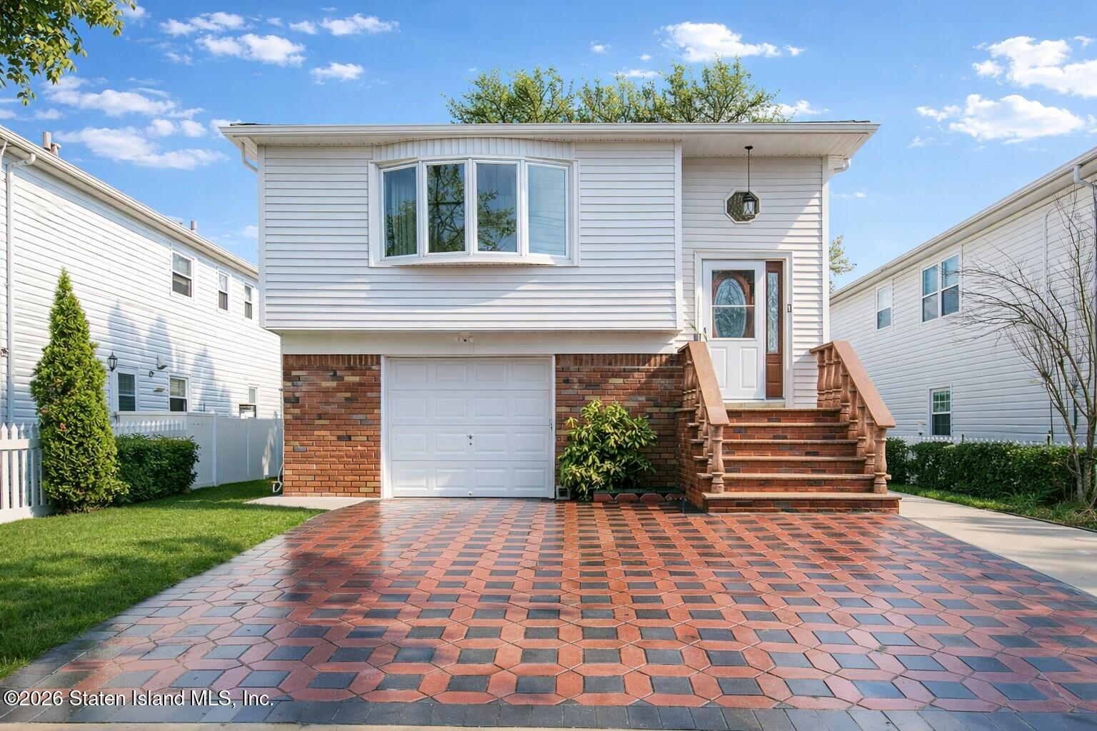 697 Woolley Avenue, Staten Island, NY, 10314