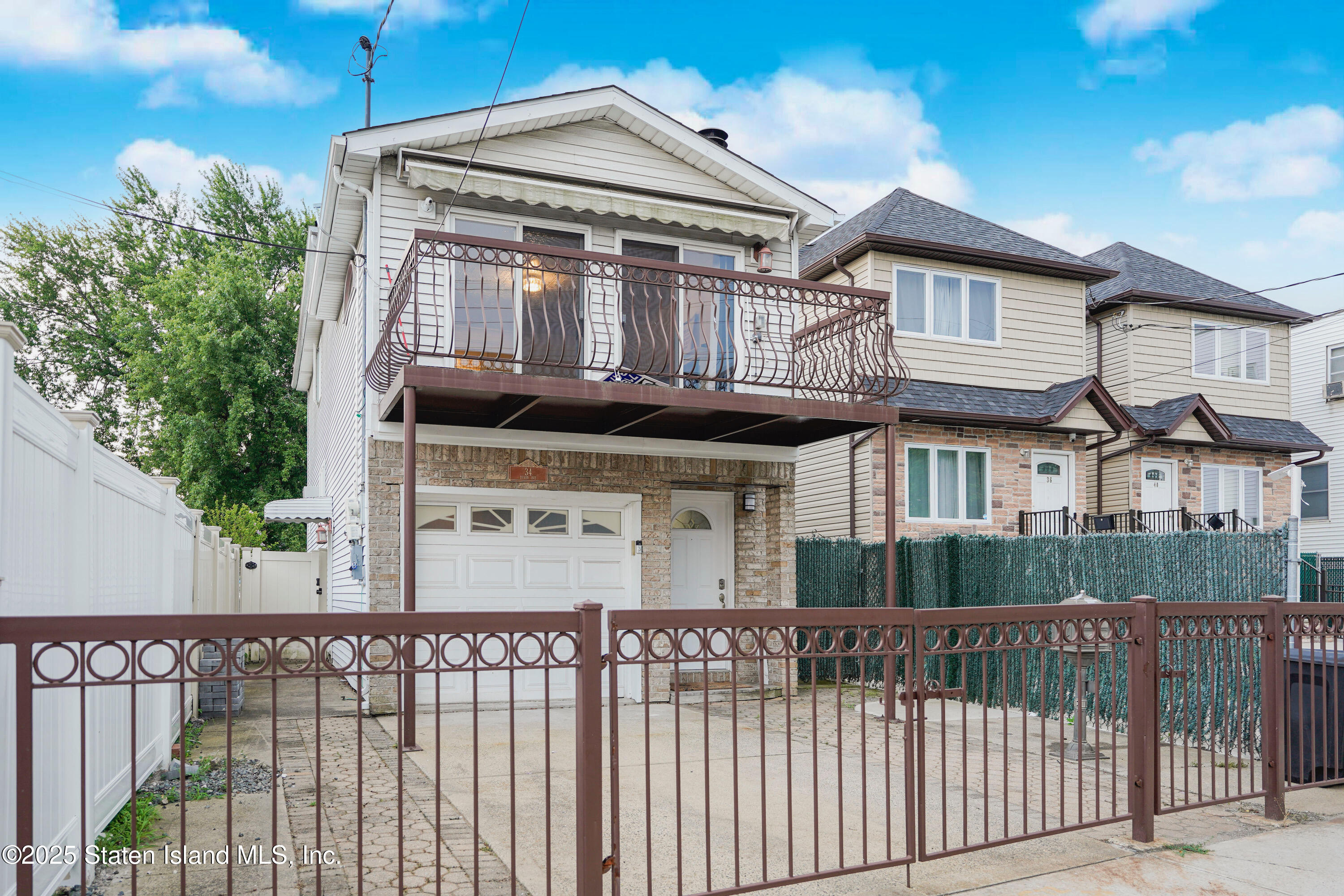 34 Dixon Avenue Image 1