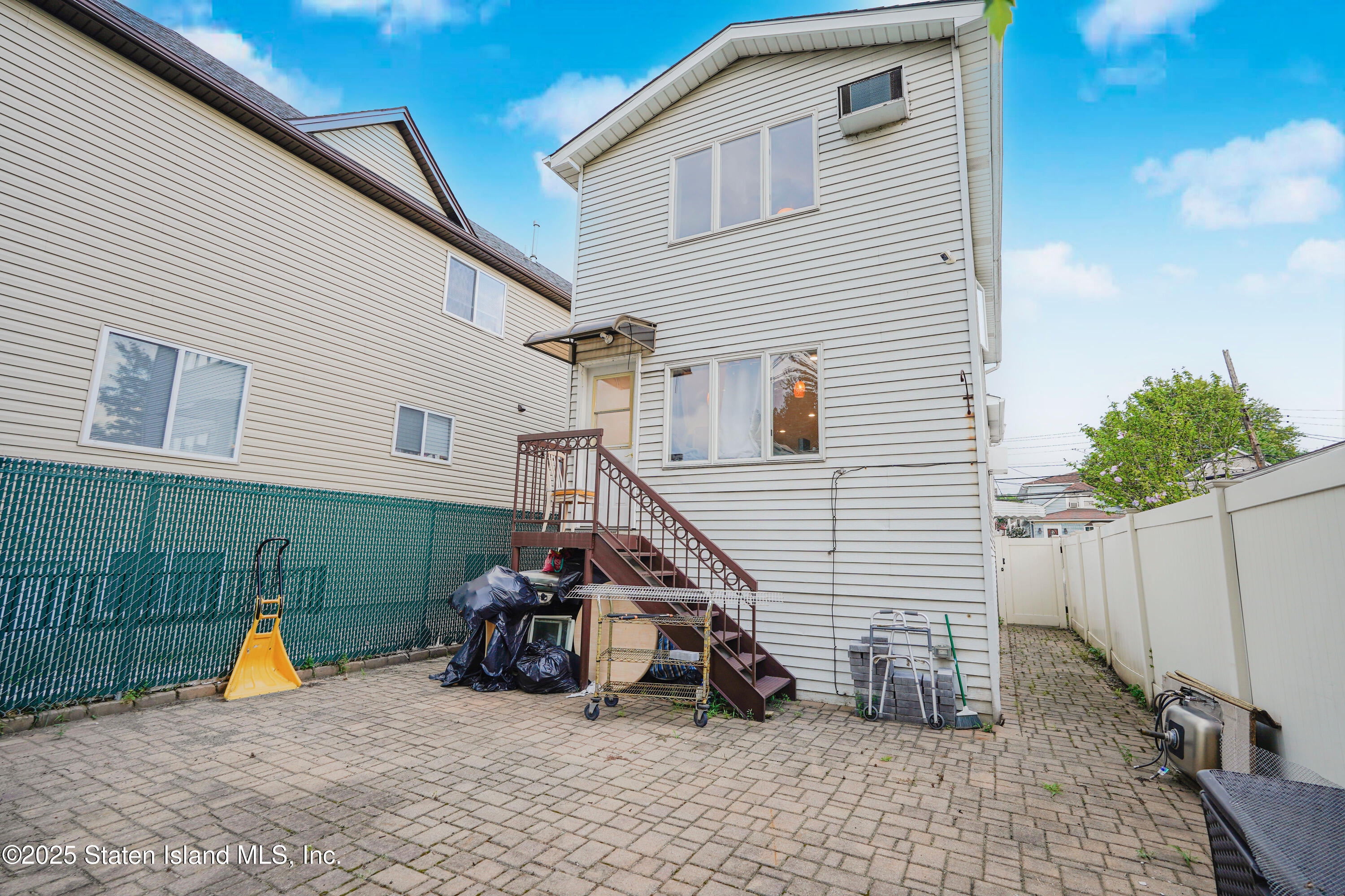 34 Dixon Avenue Image 3