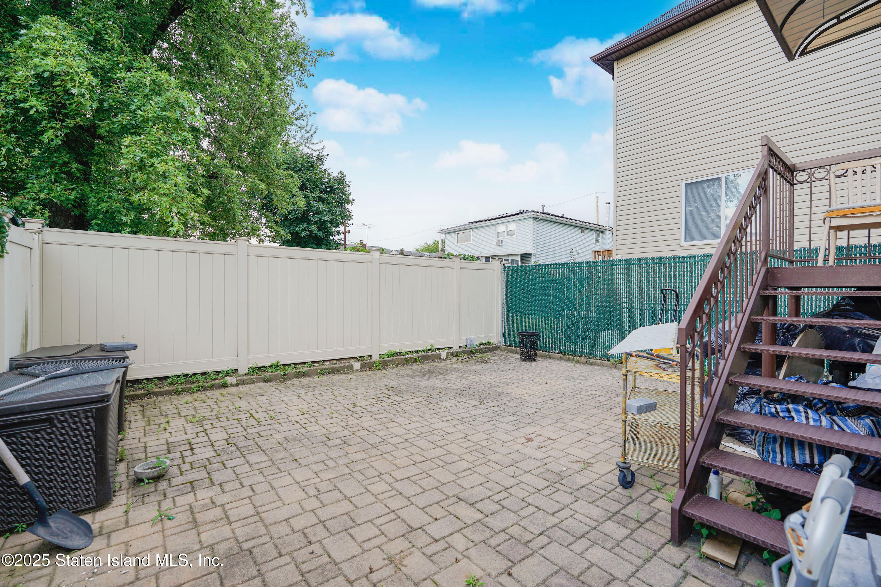 34 Dixon Avenue Image 4