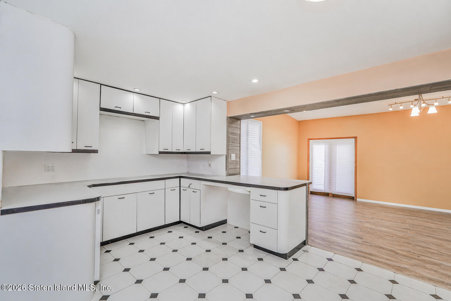 125 Garretson Avenue, Staten Island, NY, 10304 image 15