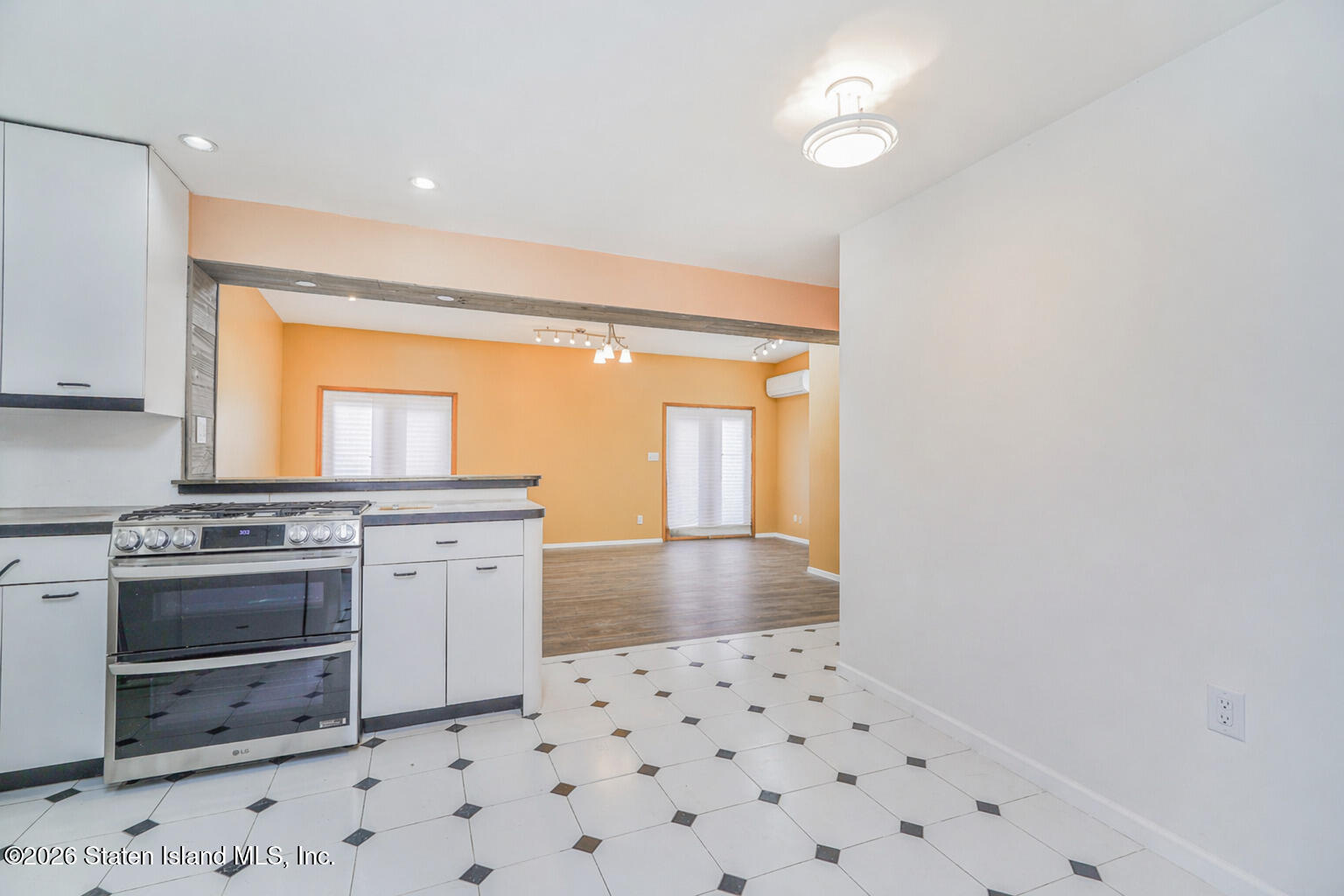 125 Garretson Avenue, Staten Island, NY, 10304 image 16