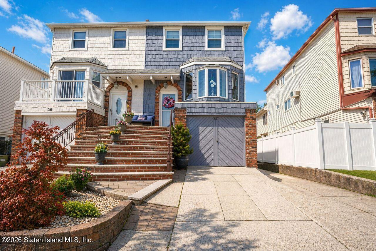 27 Gauldy Avenue Image 1