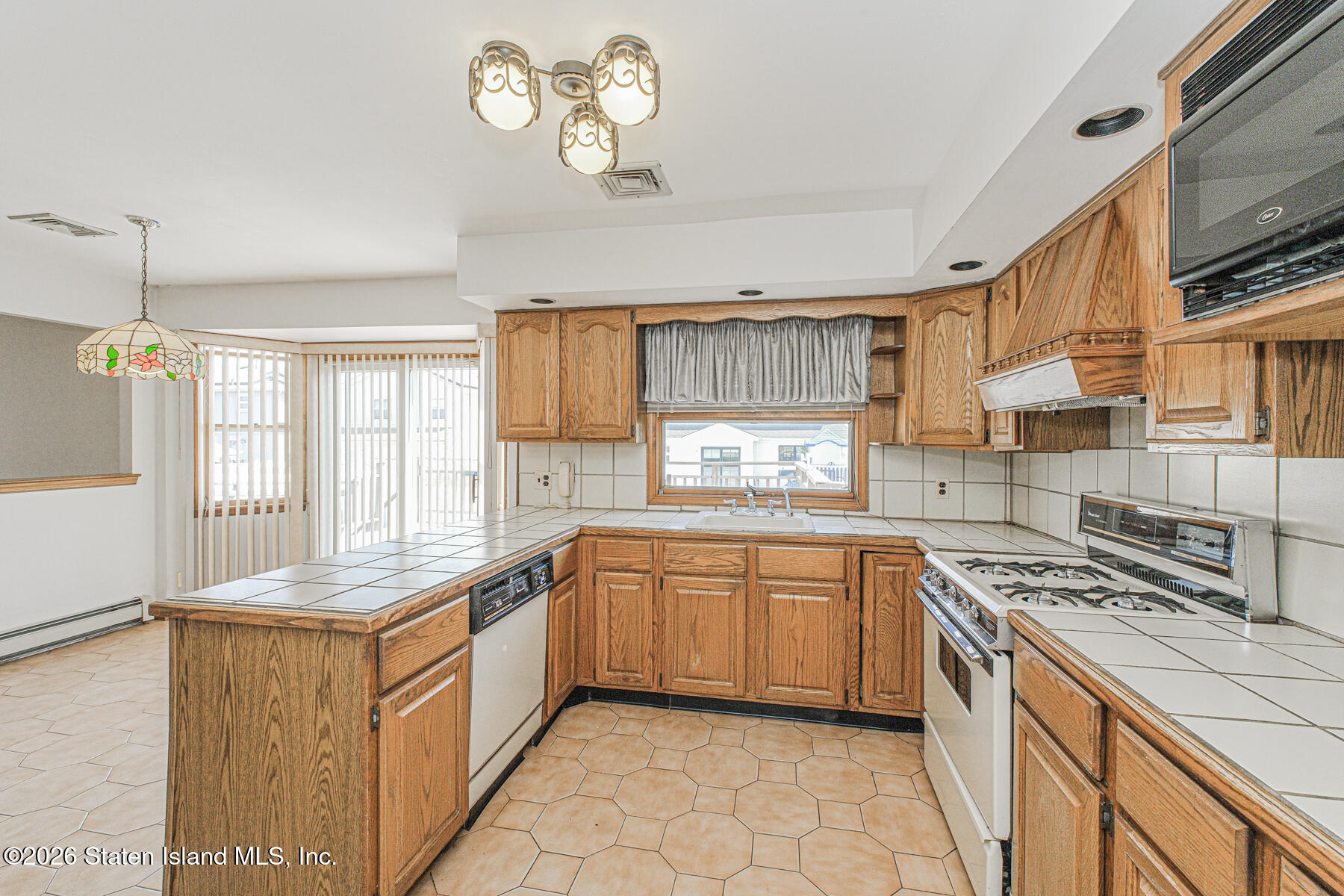 85 Nancy Lane, Staten Island, NY, 10307 image 15