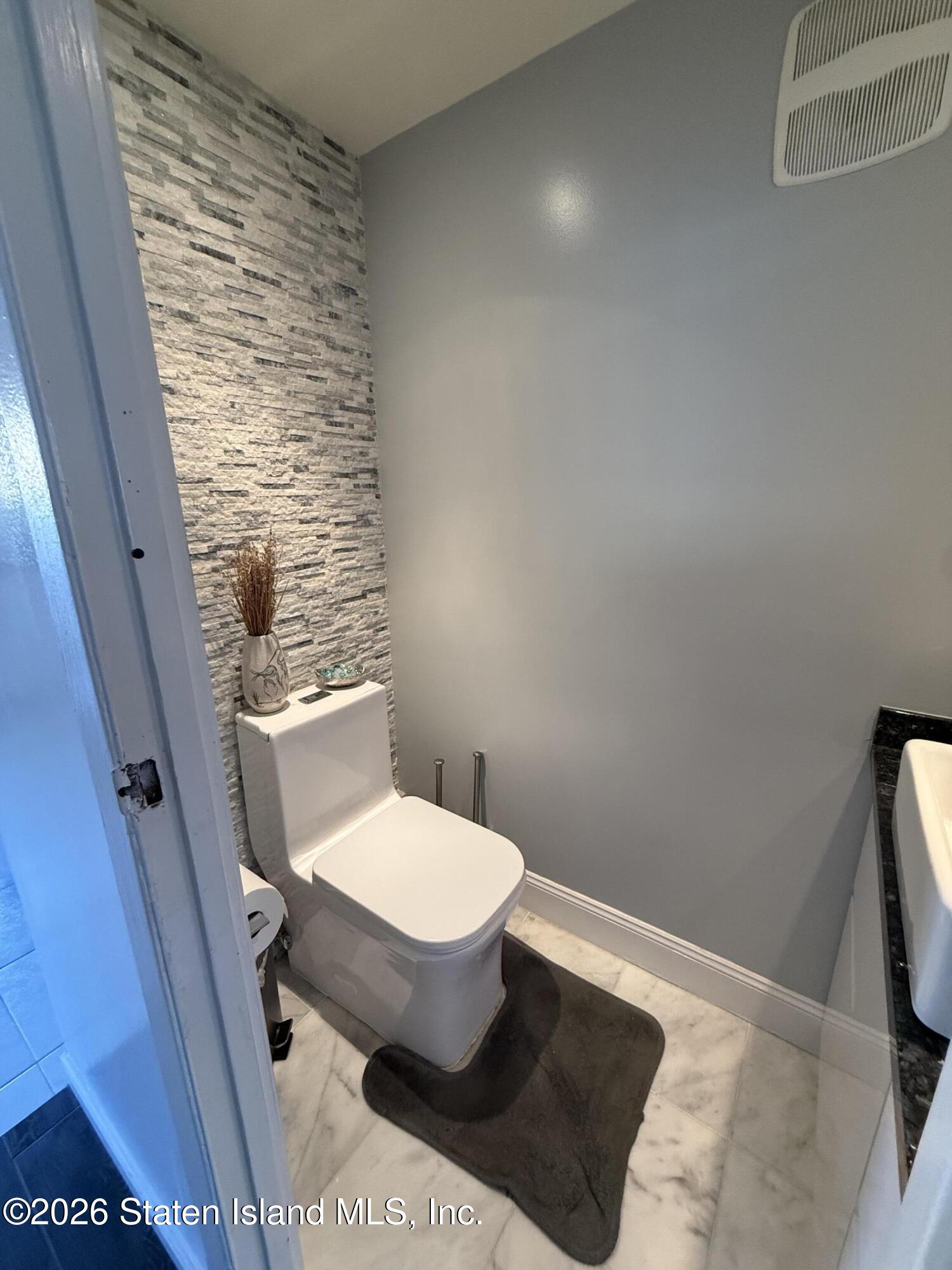 145 Rolling Hill Green, Staten Island, NY, 10312 image 9