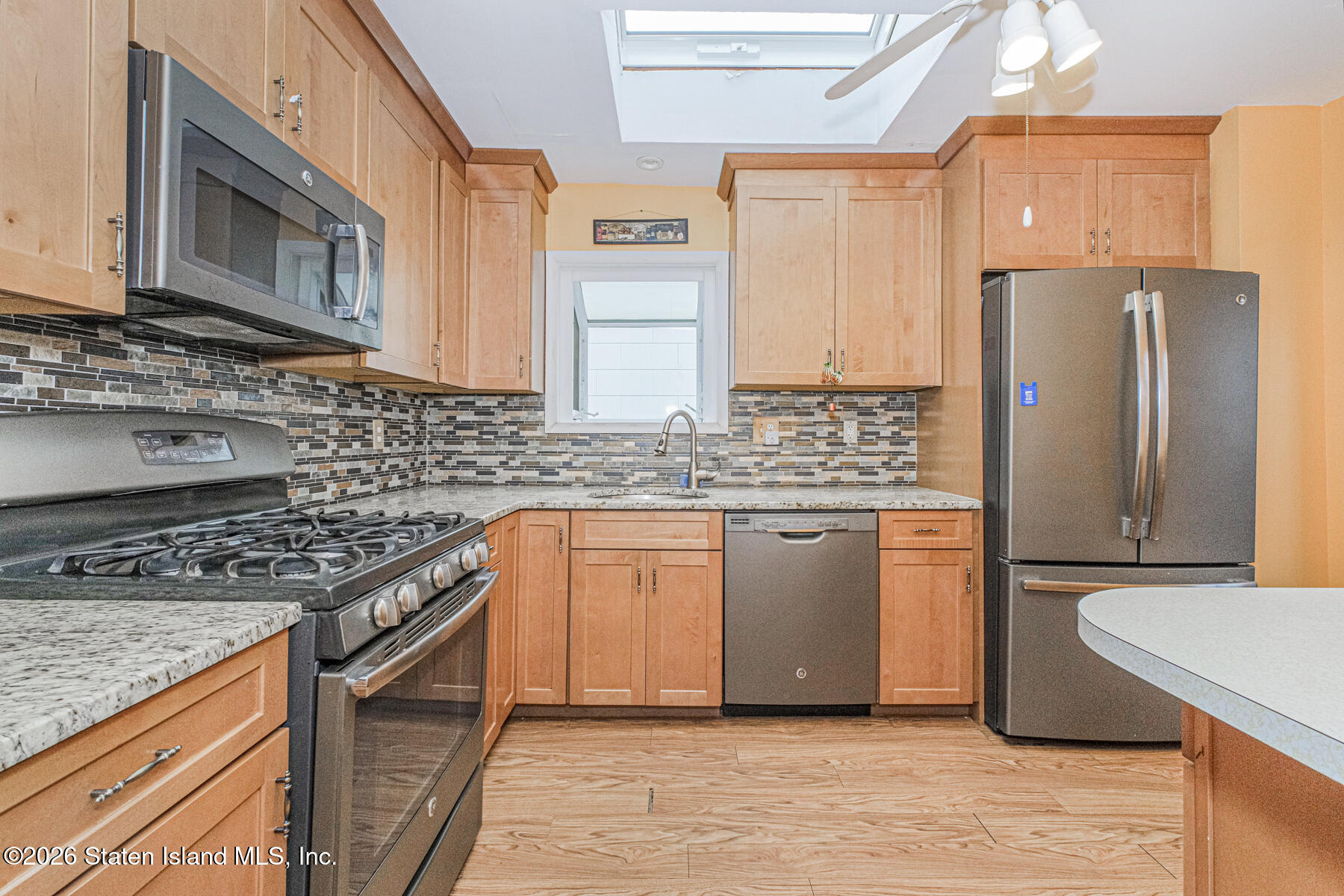 95 Fieldstone Road, Staten Island, NY, 10314 image 7