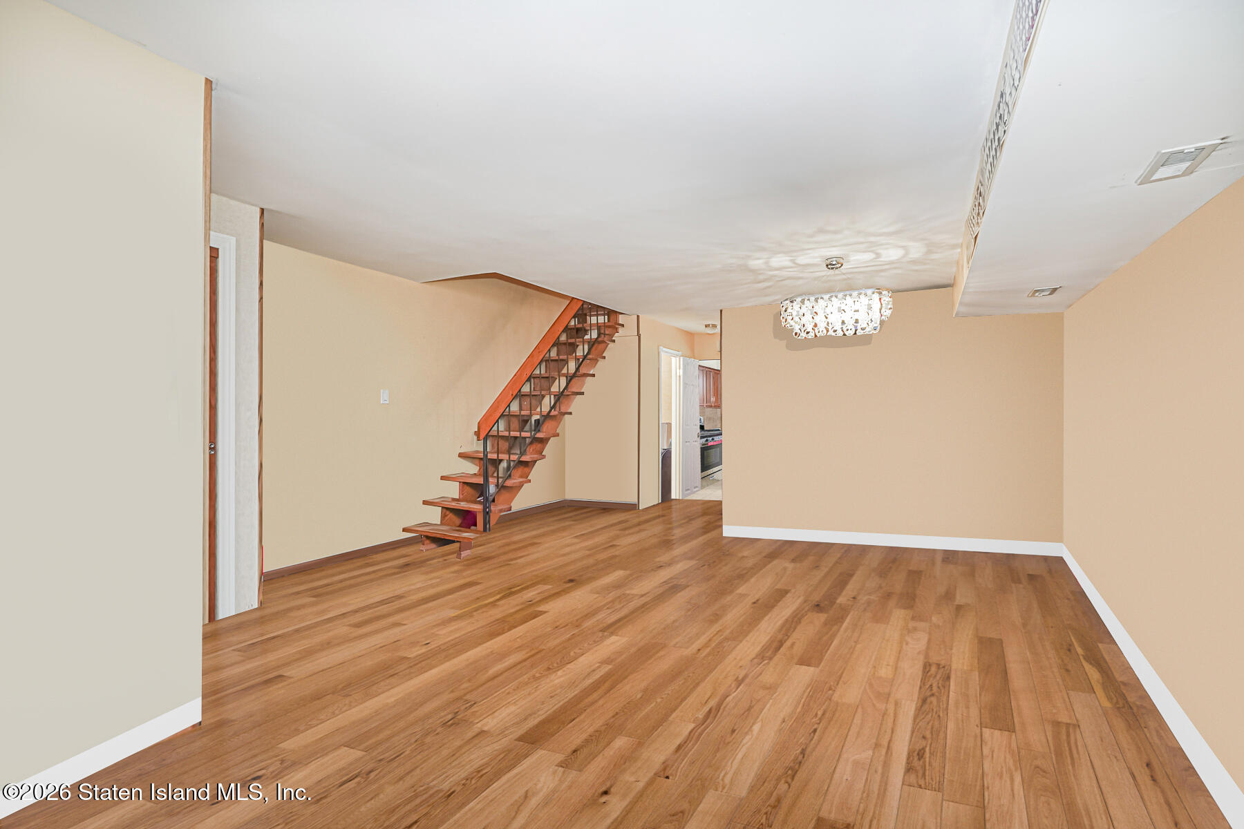 171 Rolling Hill Green Image 3
