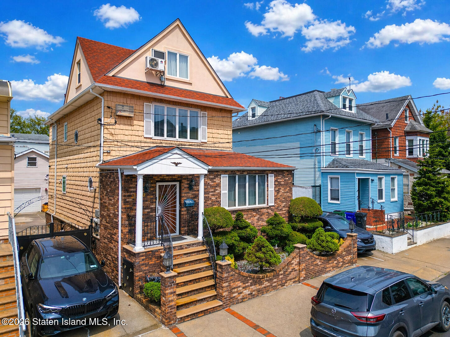 189 Bay 10th Street Image 2