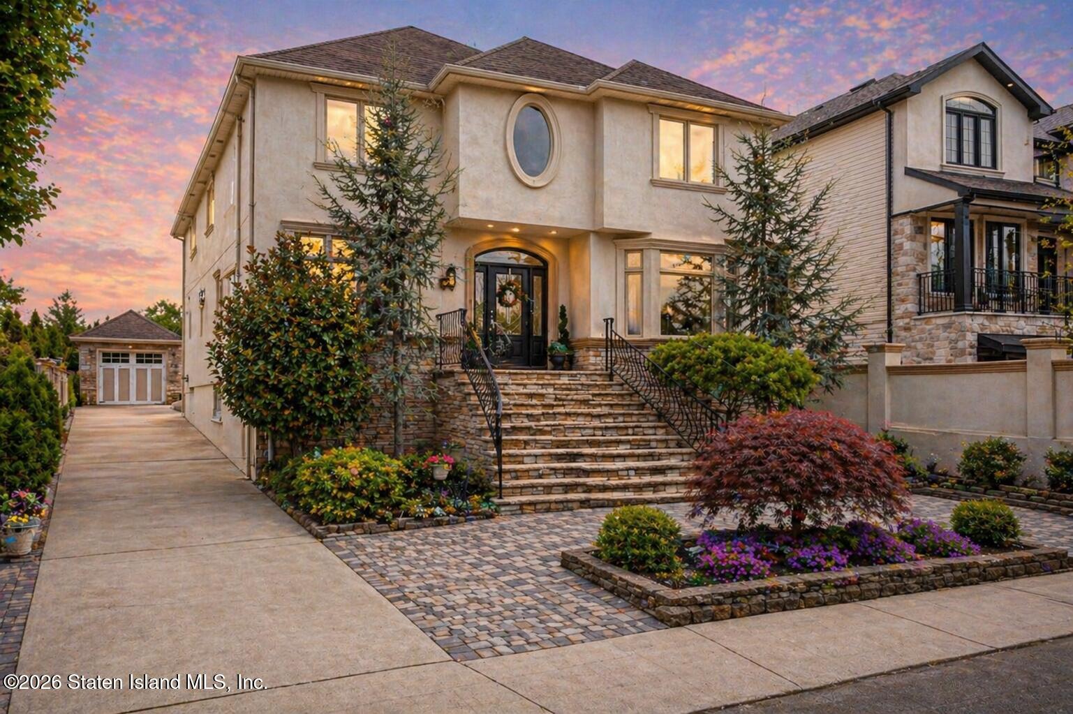 42 Mosely Avenue Image 2