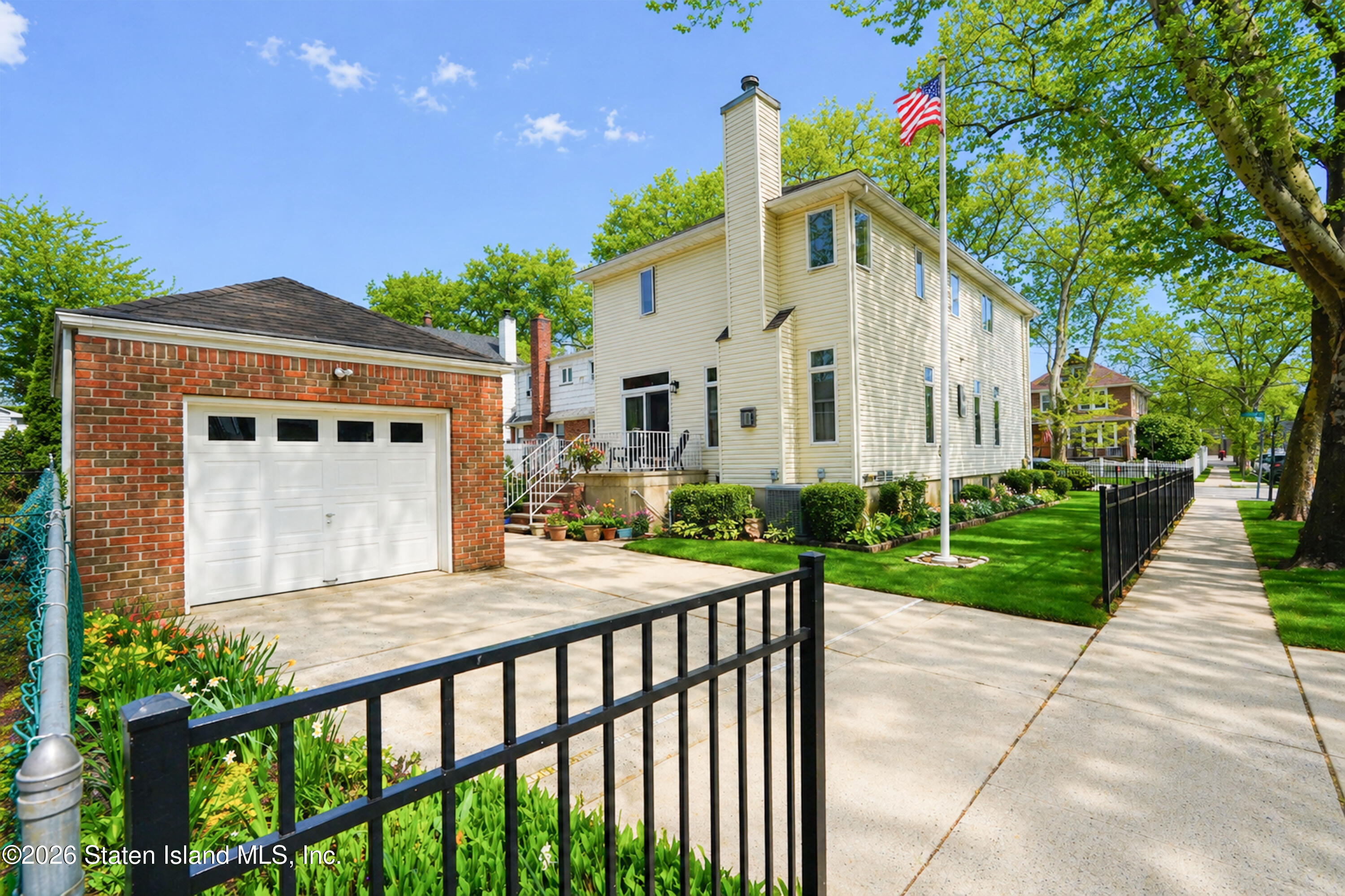 62 Coddington Avenue Image 4