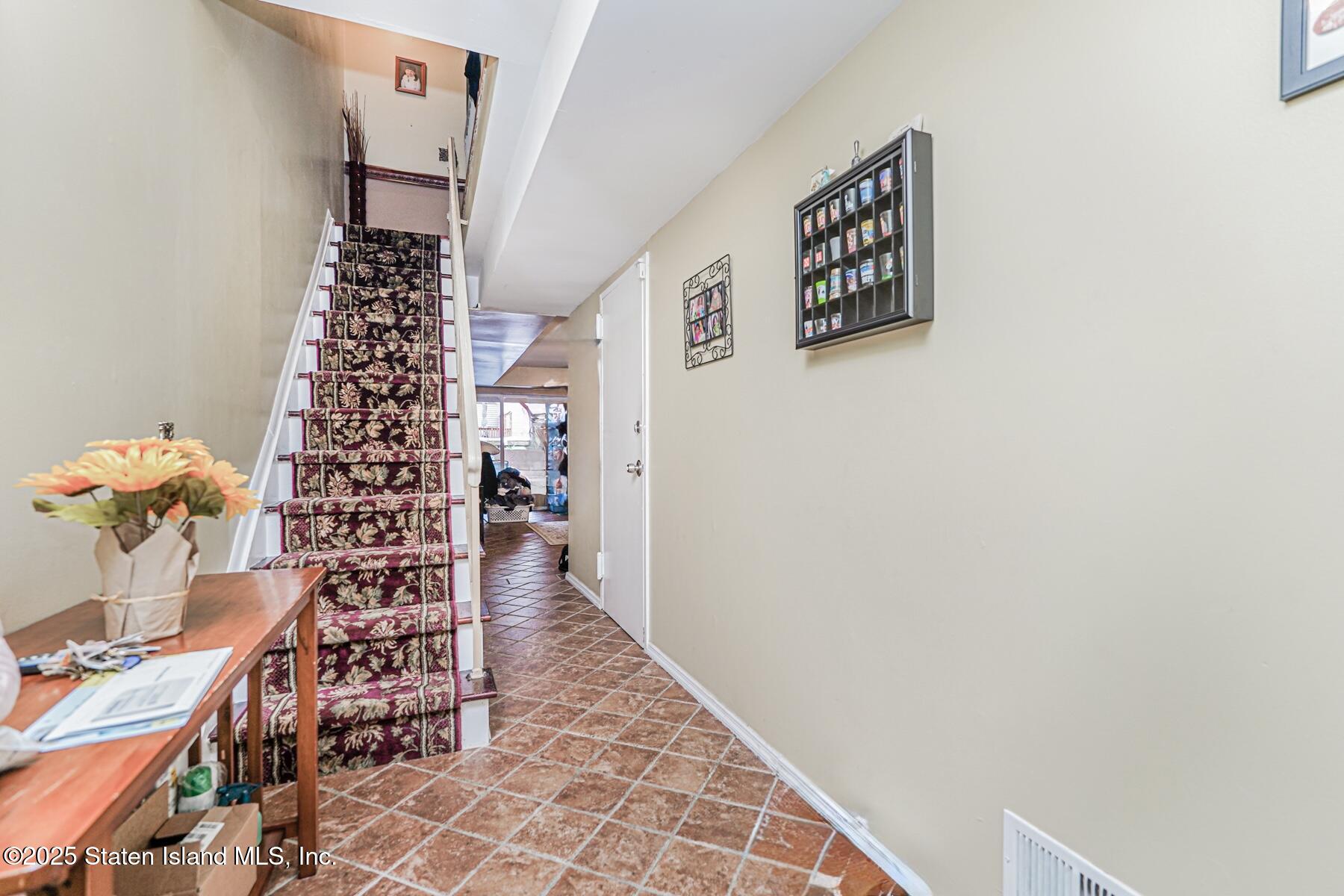 102 Seguine Place, Staten Island, NY, 10312 image 10