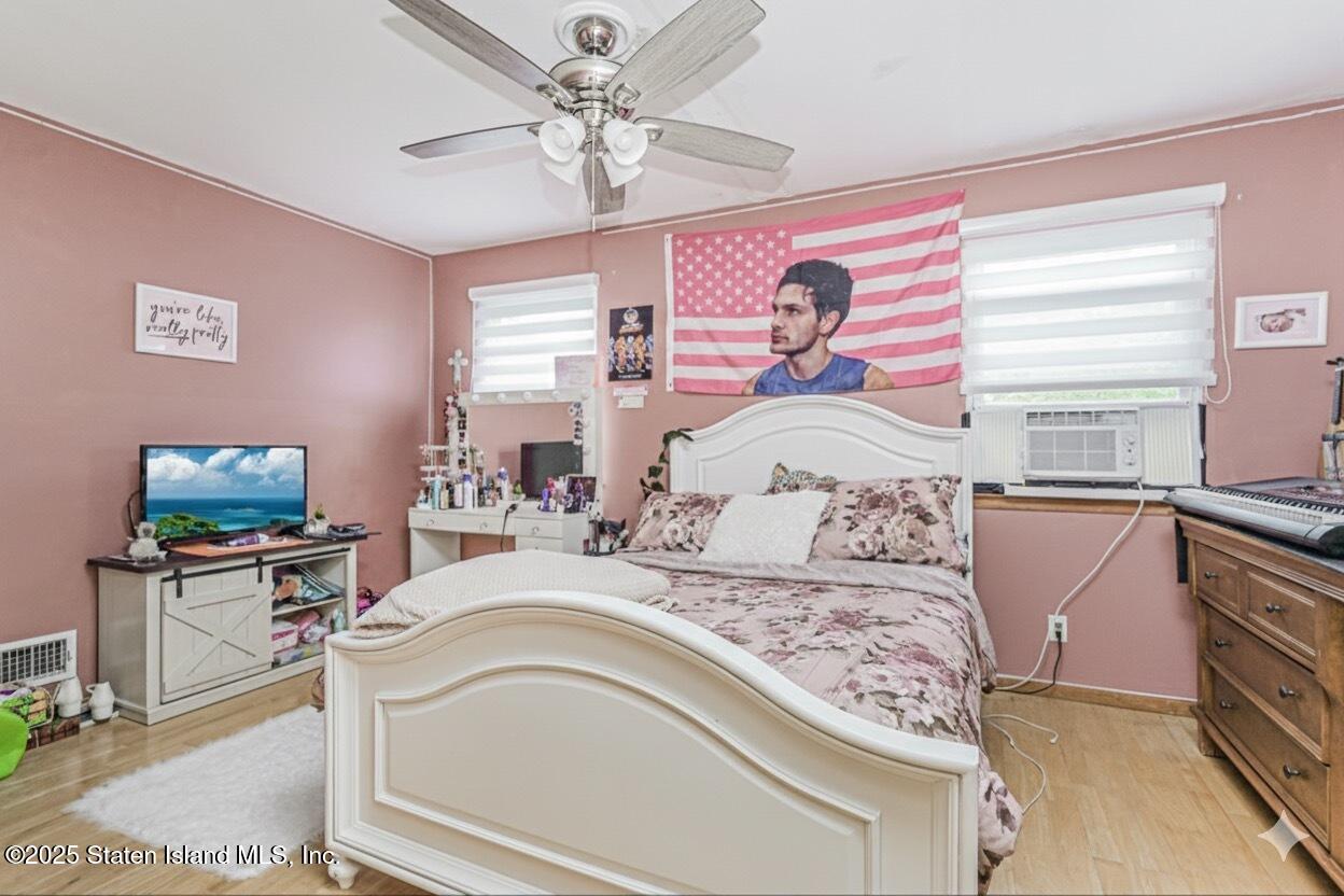 102 Seguine Place, Staten Island, NY, 10312 image 16