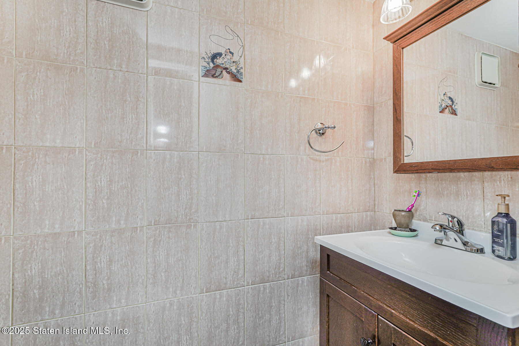 102 Seguine Place, Staten Island, NY, 10312 image 18