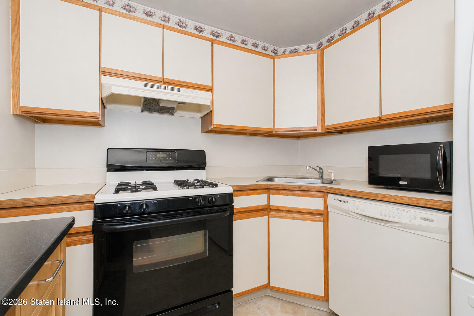 64 Nancy Court, Staten Island, NY, 10306 image 7