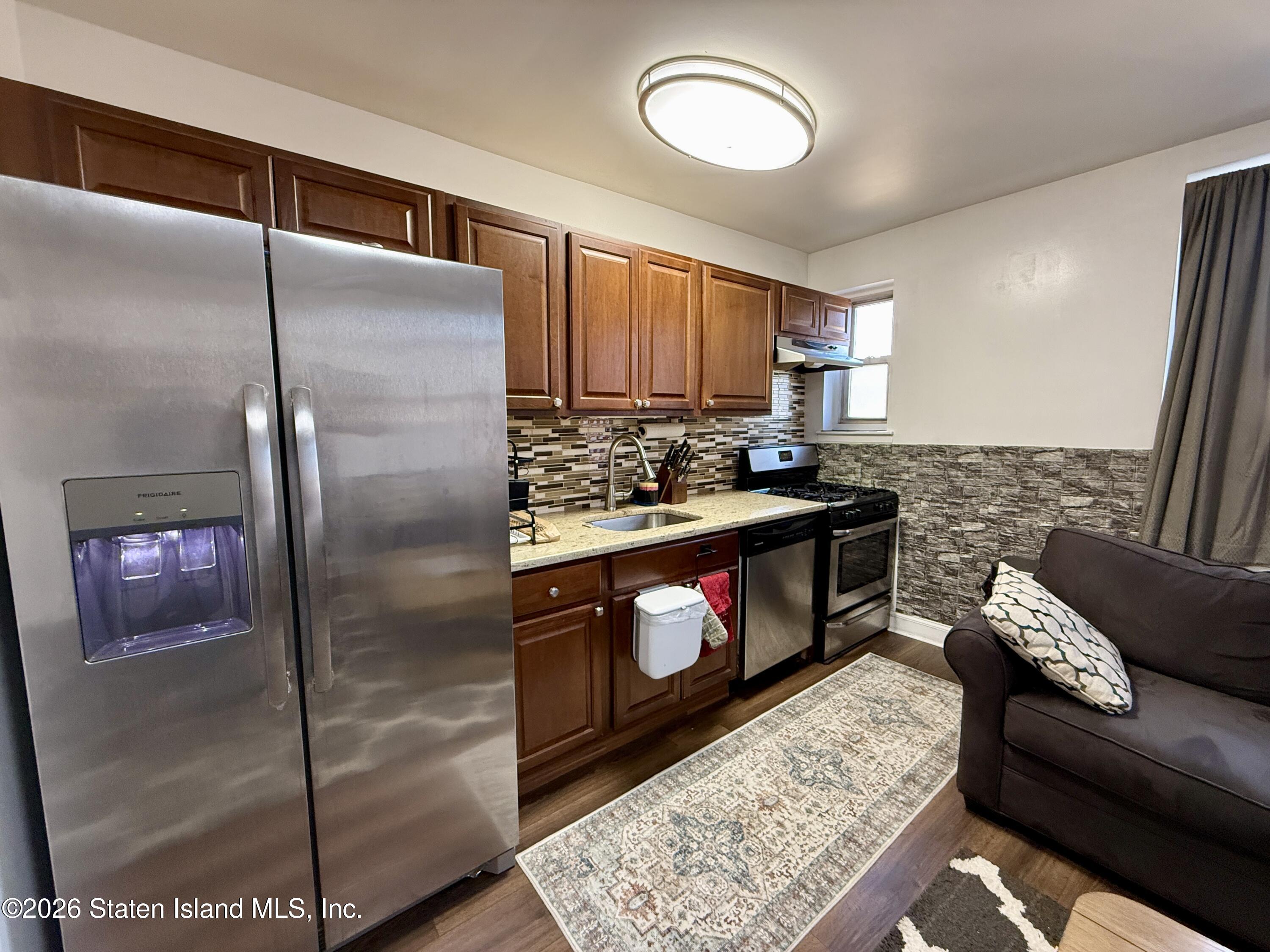 565 Castleton Avenue 2b, Staten Island, NY, 10301 image 7