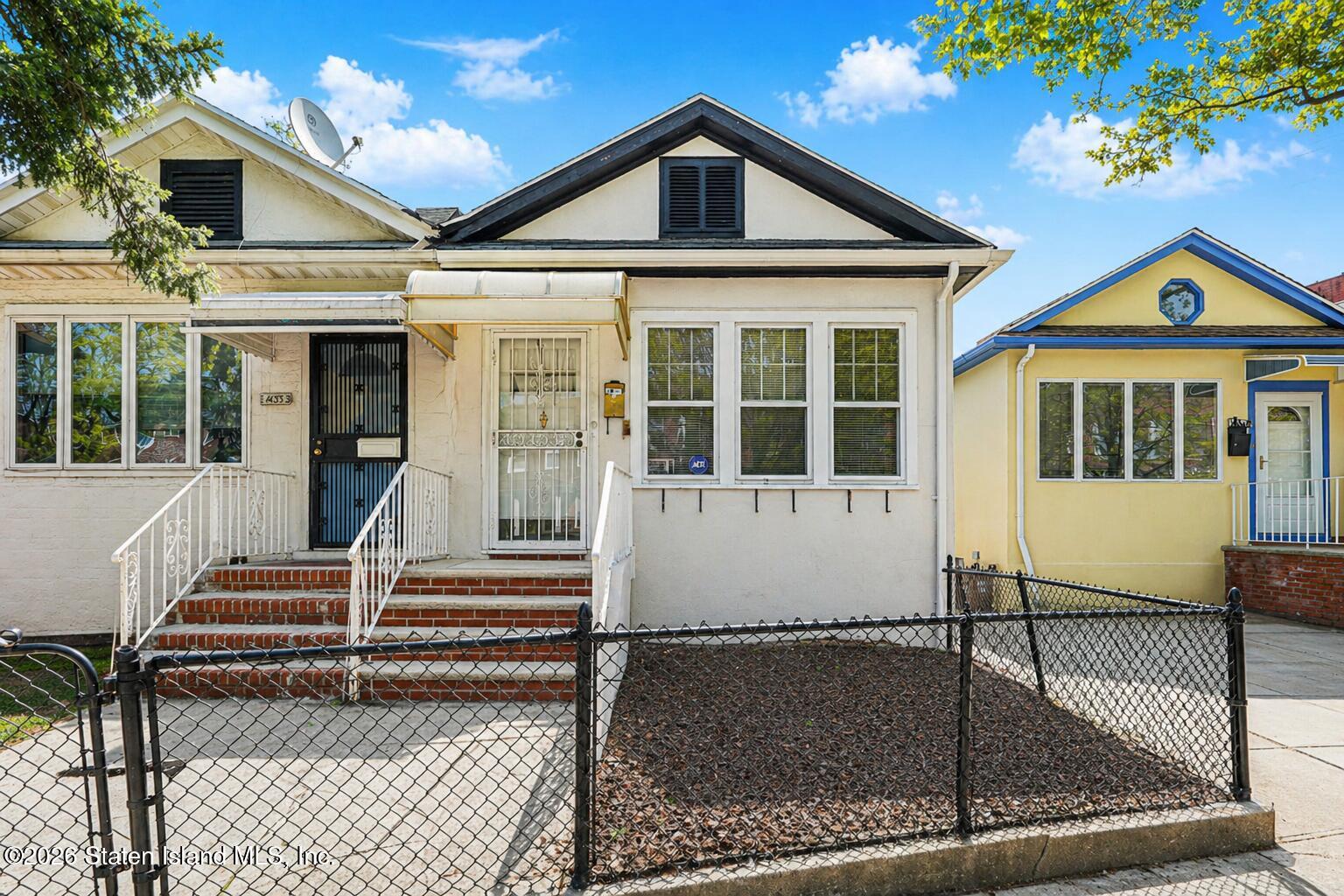 1637 West 1st Street Image 1