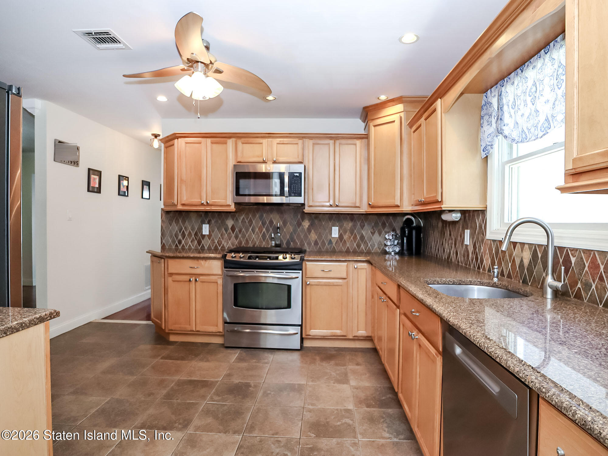 457 O\'gorman Avenue, Staten Island, NY, 10308 image 20