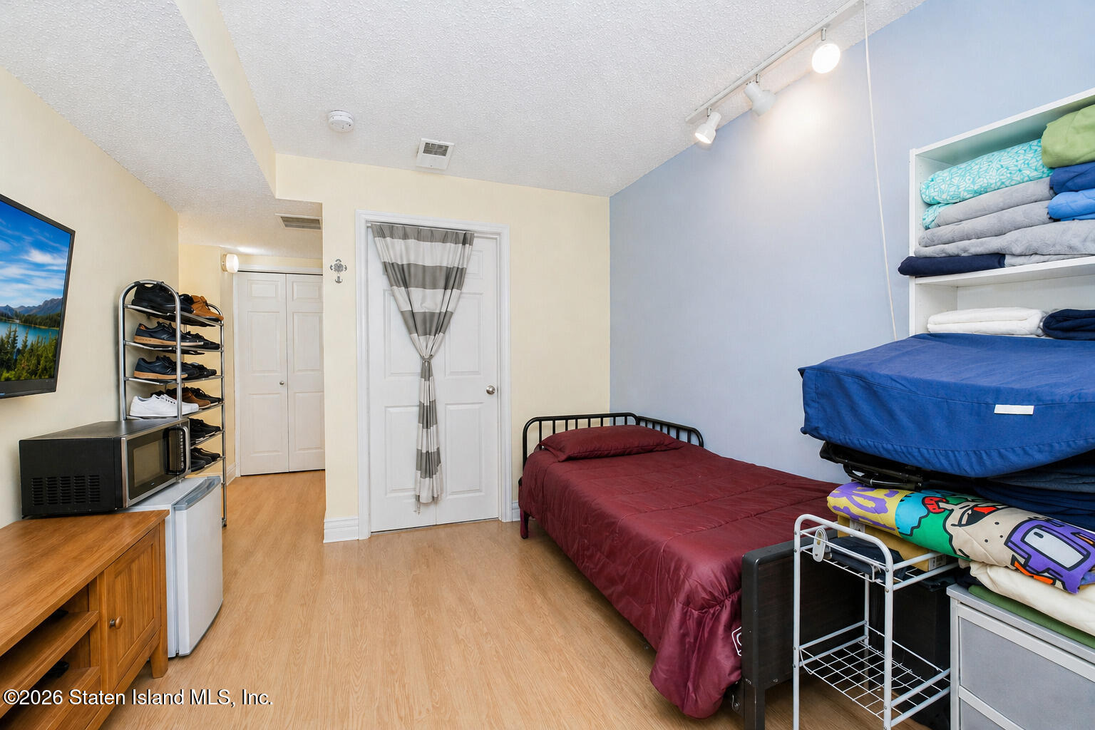 214 Ilyssa Way, Staten Island, NY, 10312 image 16