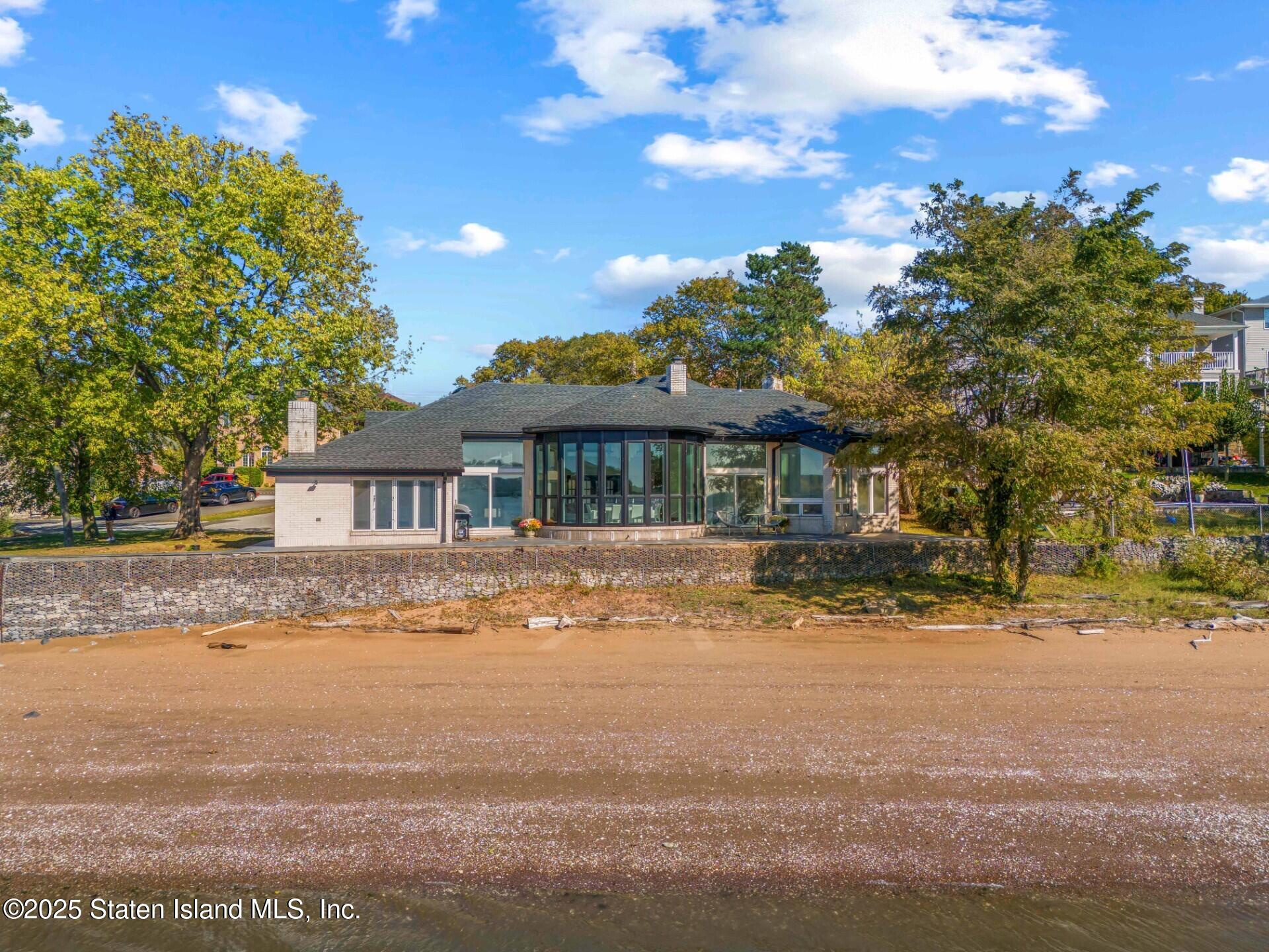 2 Wards Point Avenue, Staten Island, NY, 10307